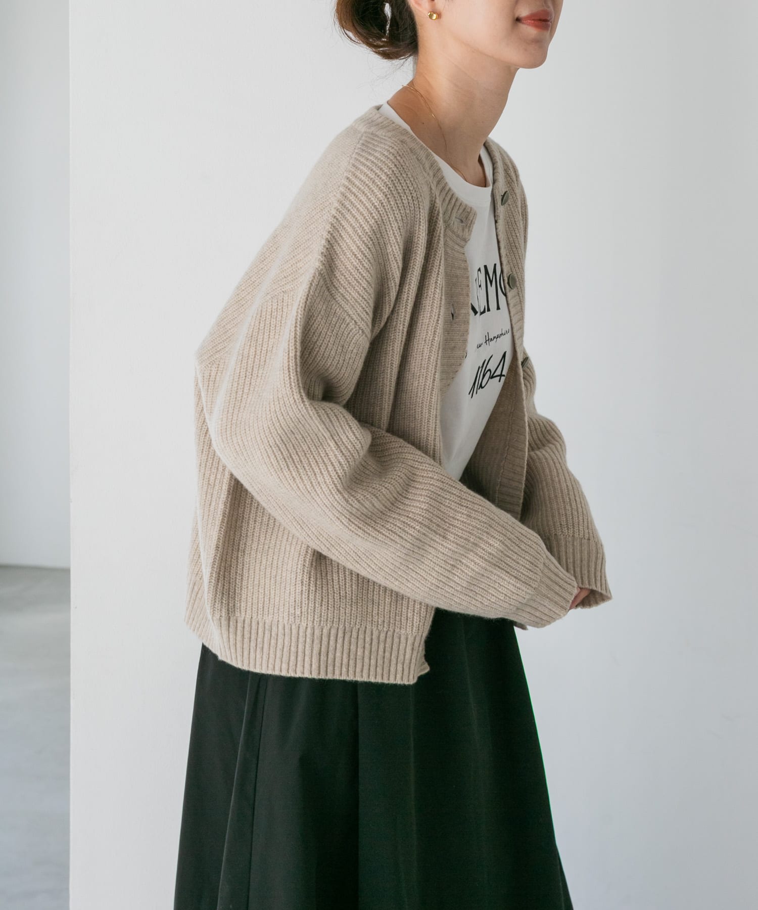 LIGHTBEIGE