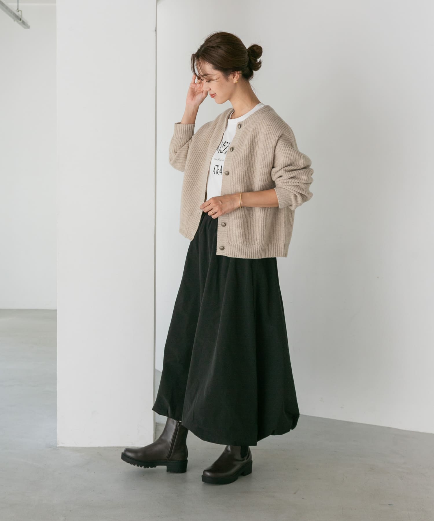 LIGHTBEIGE