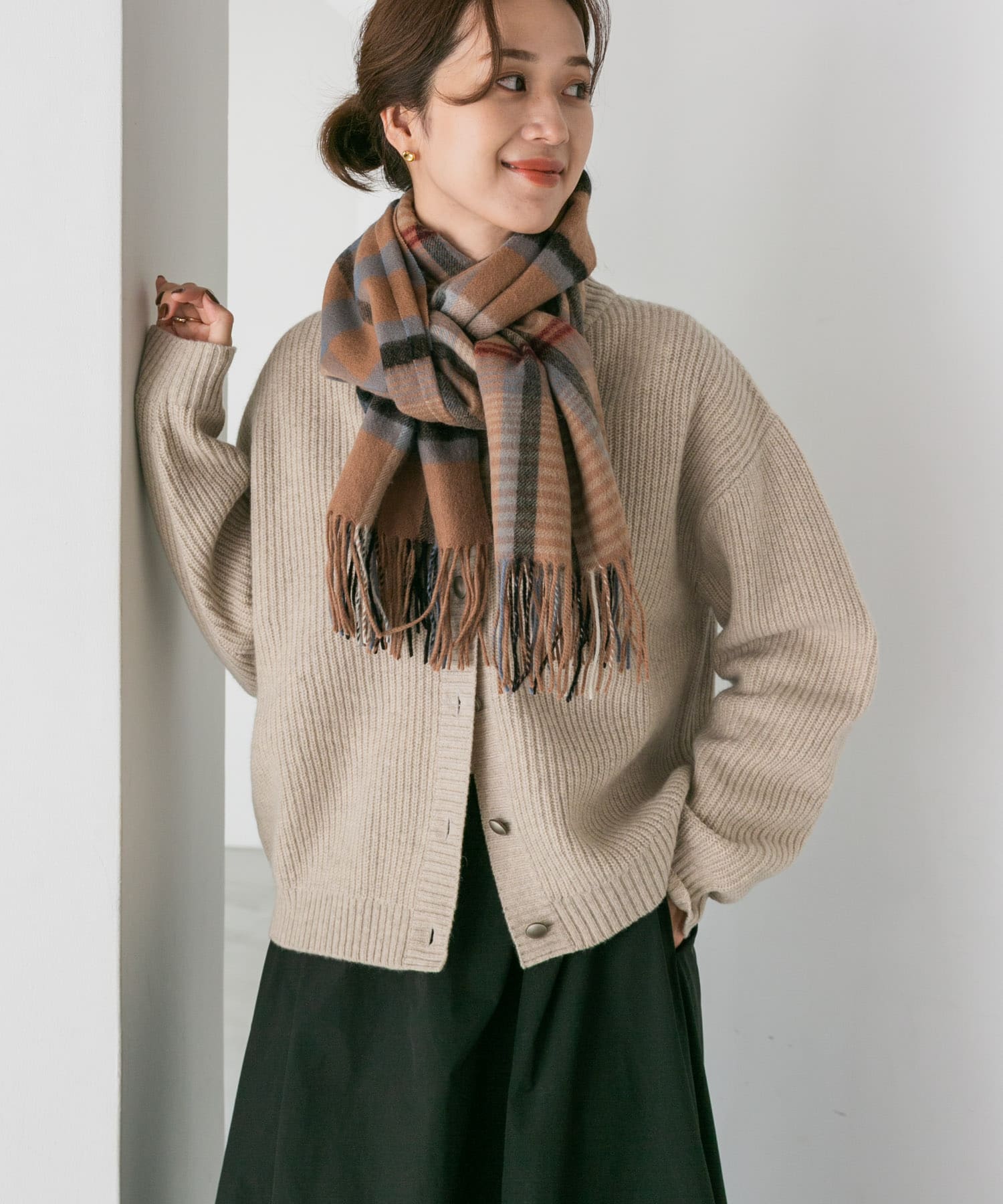 LIGHTBEIGE