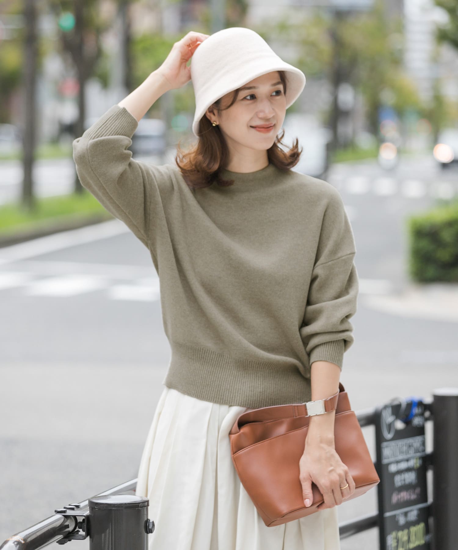 TOP BEIGE