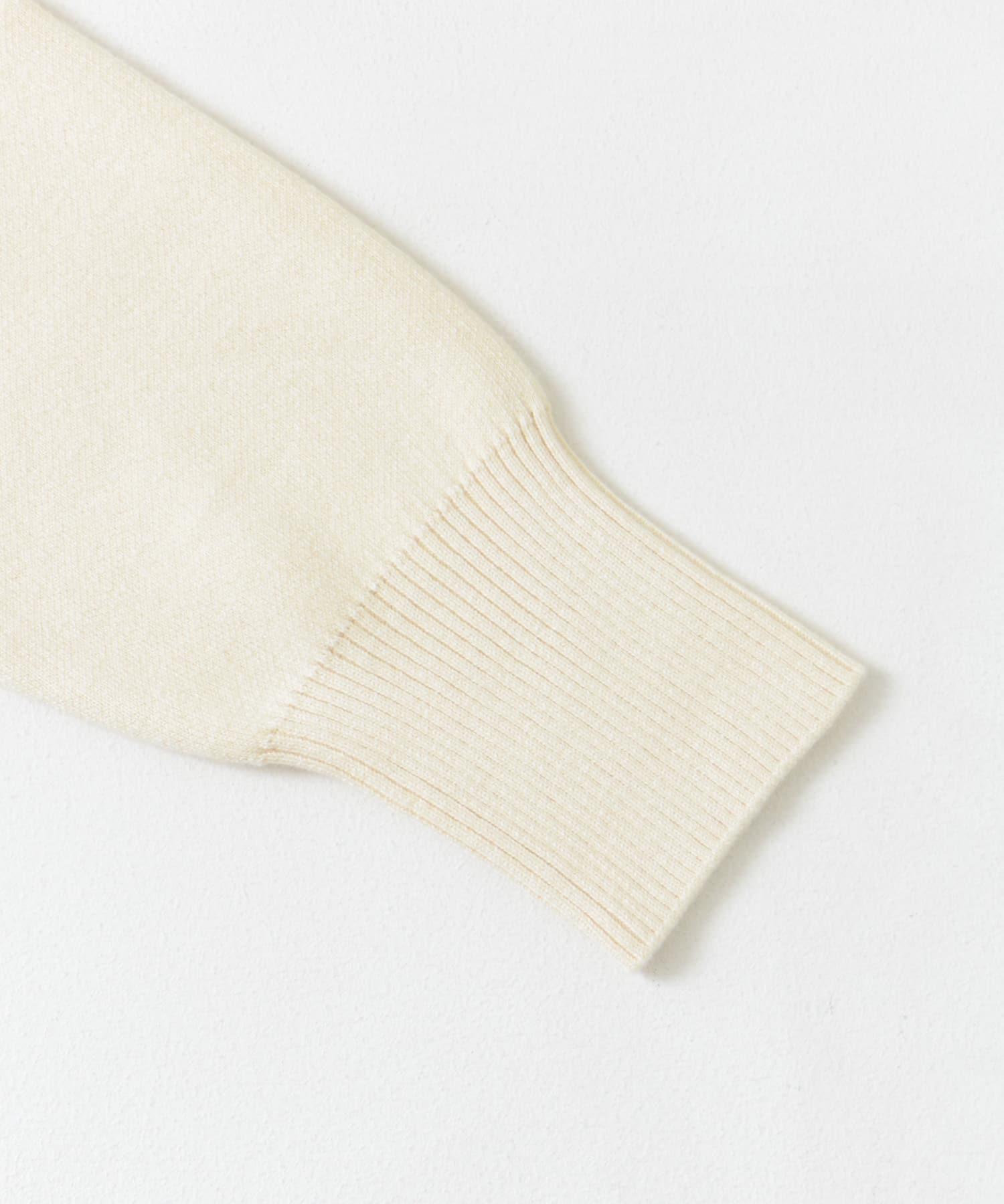 『蓄熱』ボトルネックKNITプルオーバー IVORY M