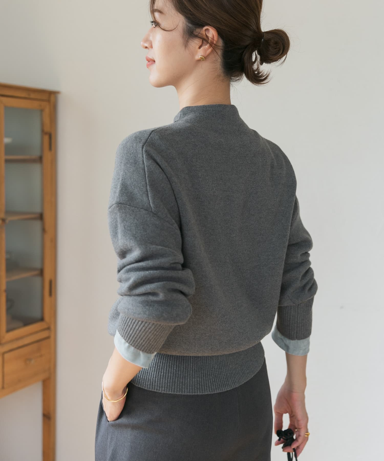 TOP GRAY