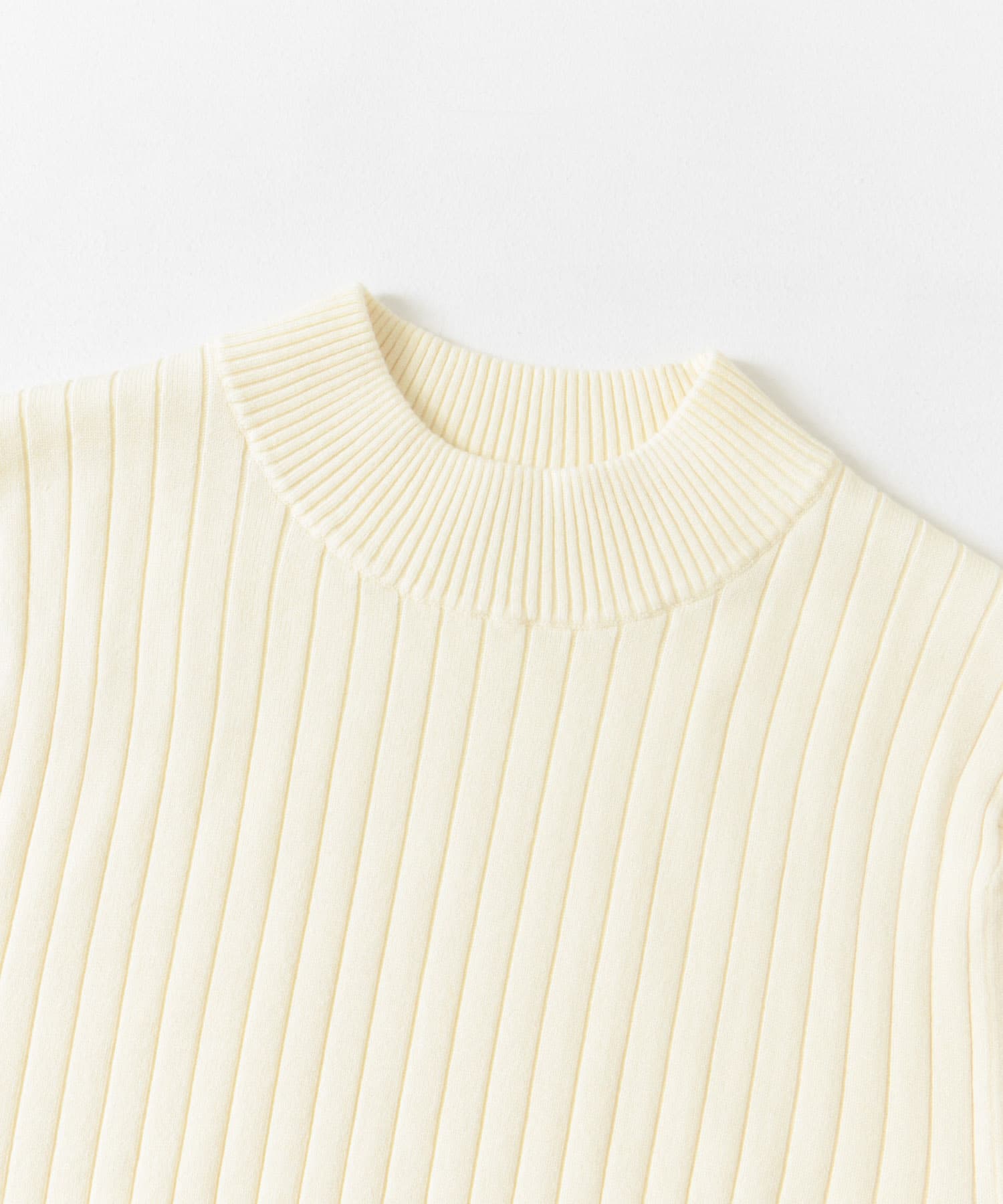 ハイネックリブニット IVORY M