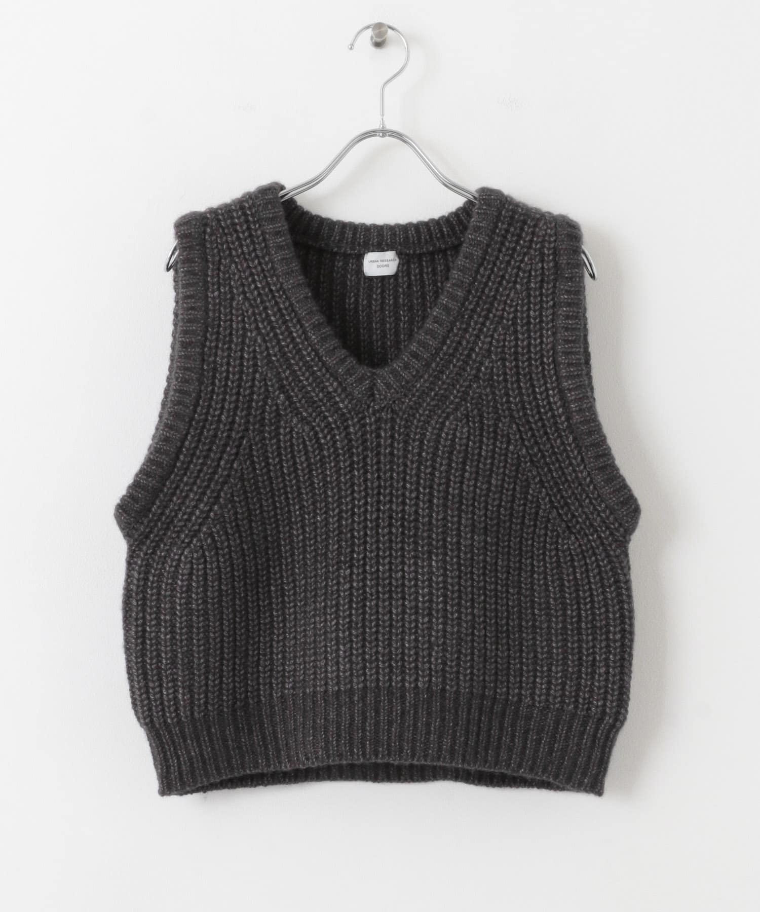リリヤーンVネックニットベスト CHARCOAL M