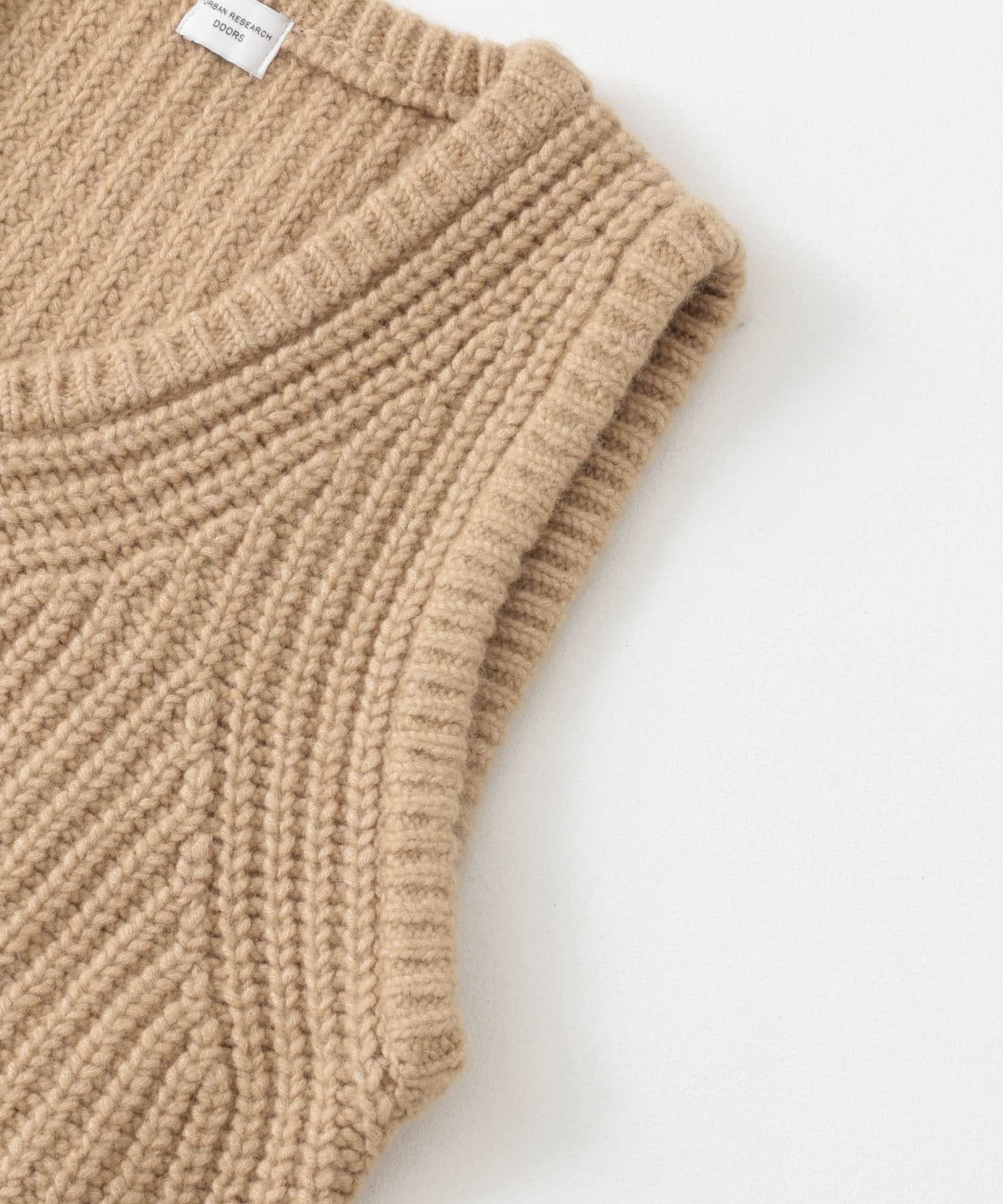 リリヤーンVネックニットベスト BEIGE M