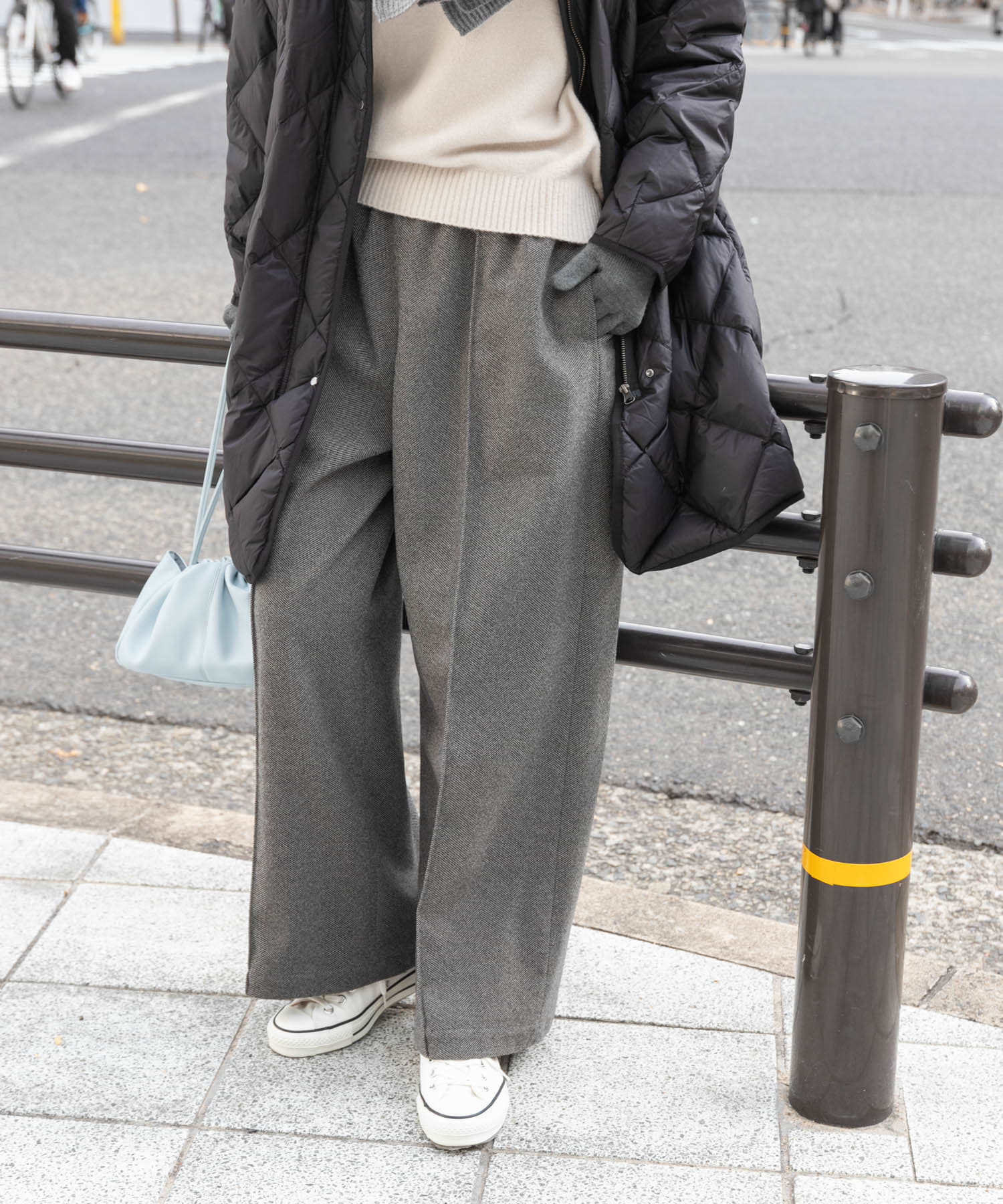 ヘリンボーンピンタックイージーパンツ