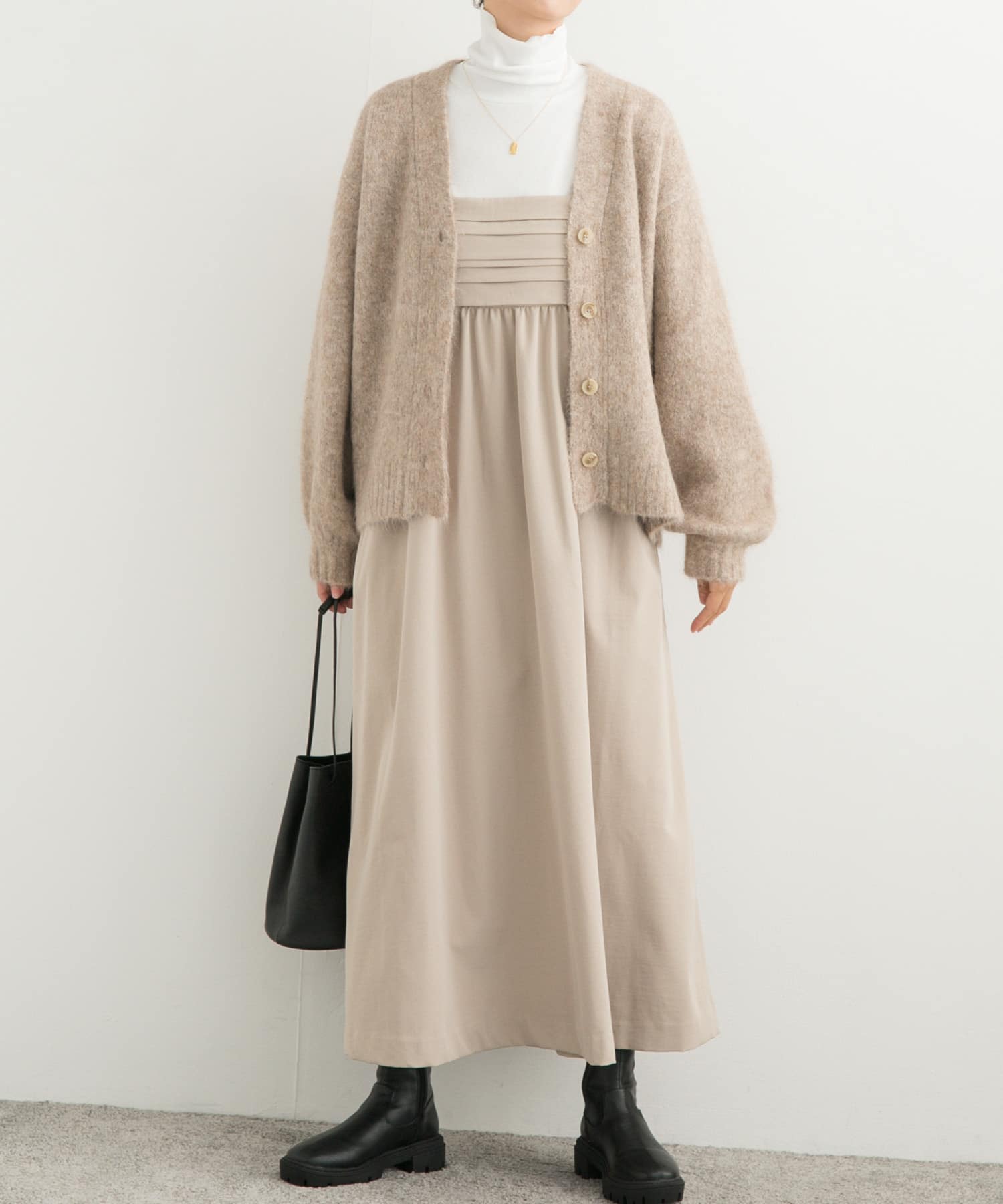 L.BEIGE