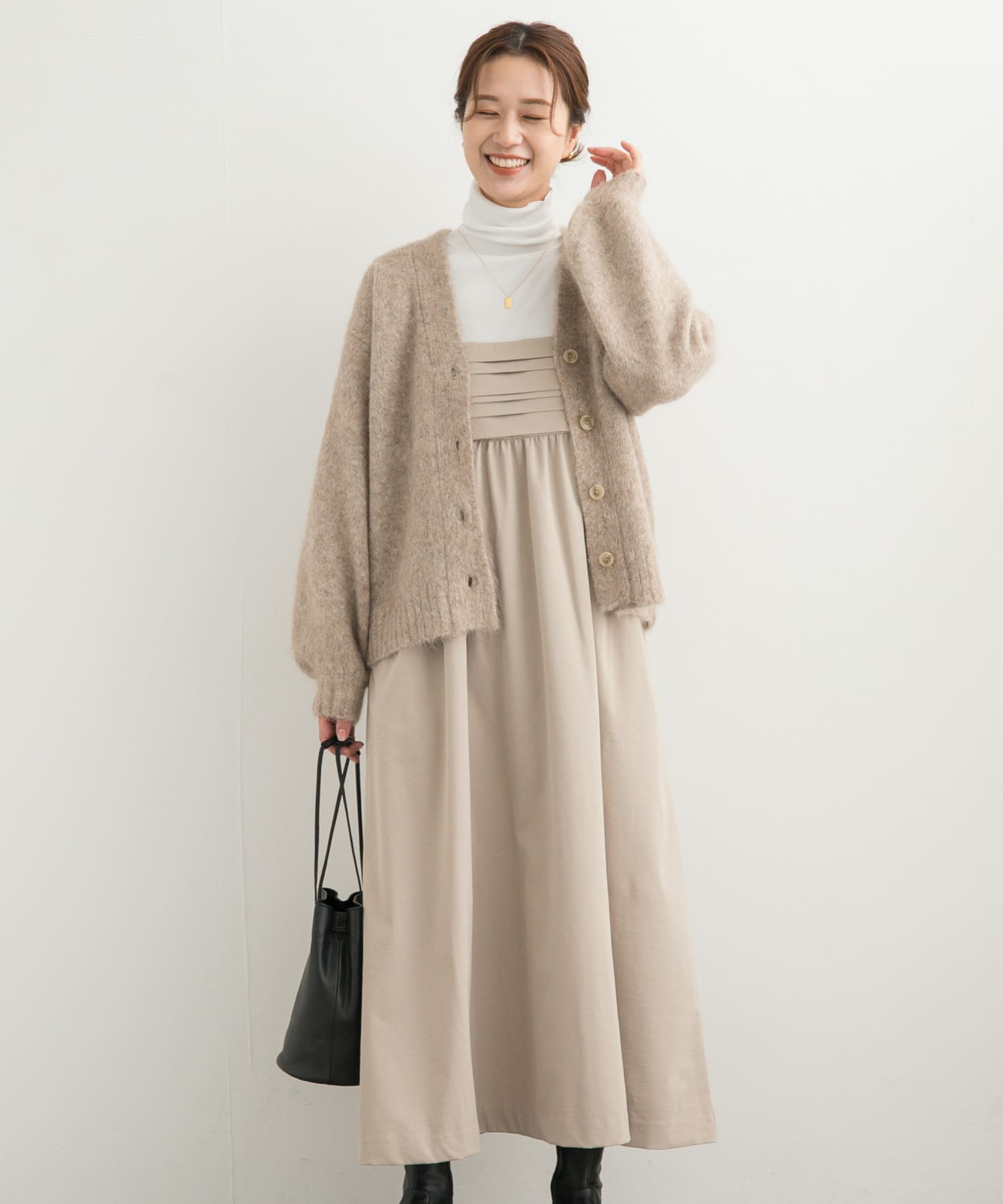 L.BEIGE
