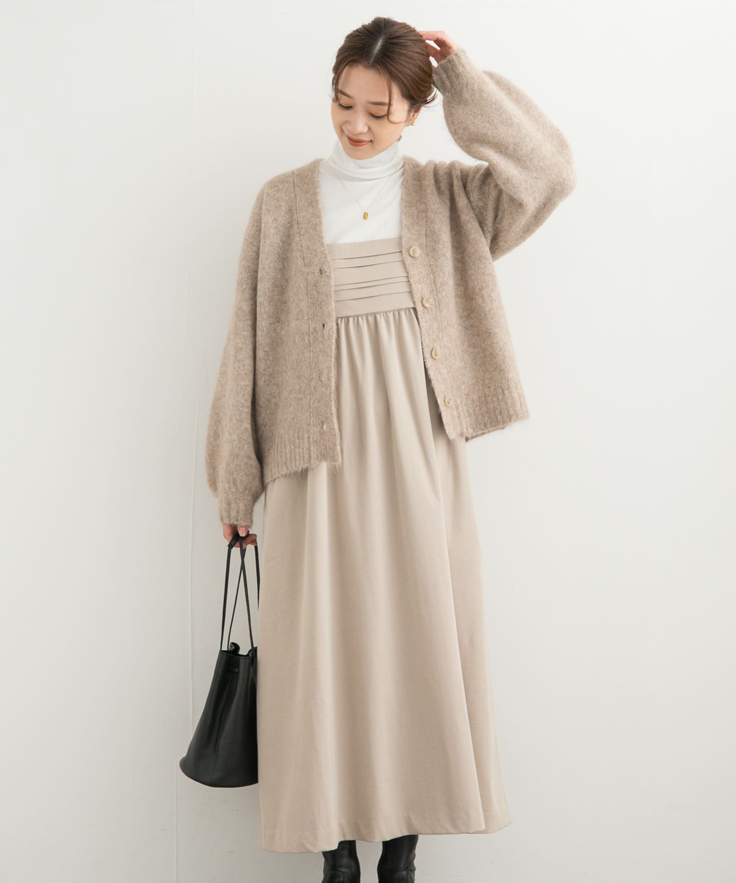 L.BEIGE