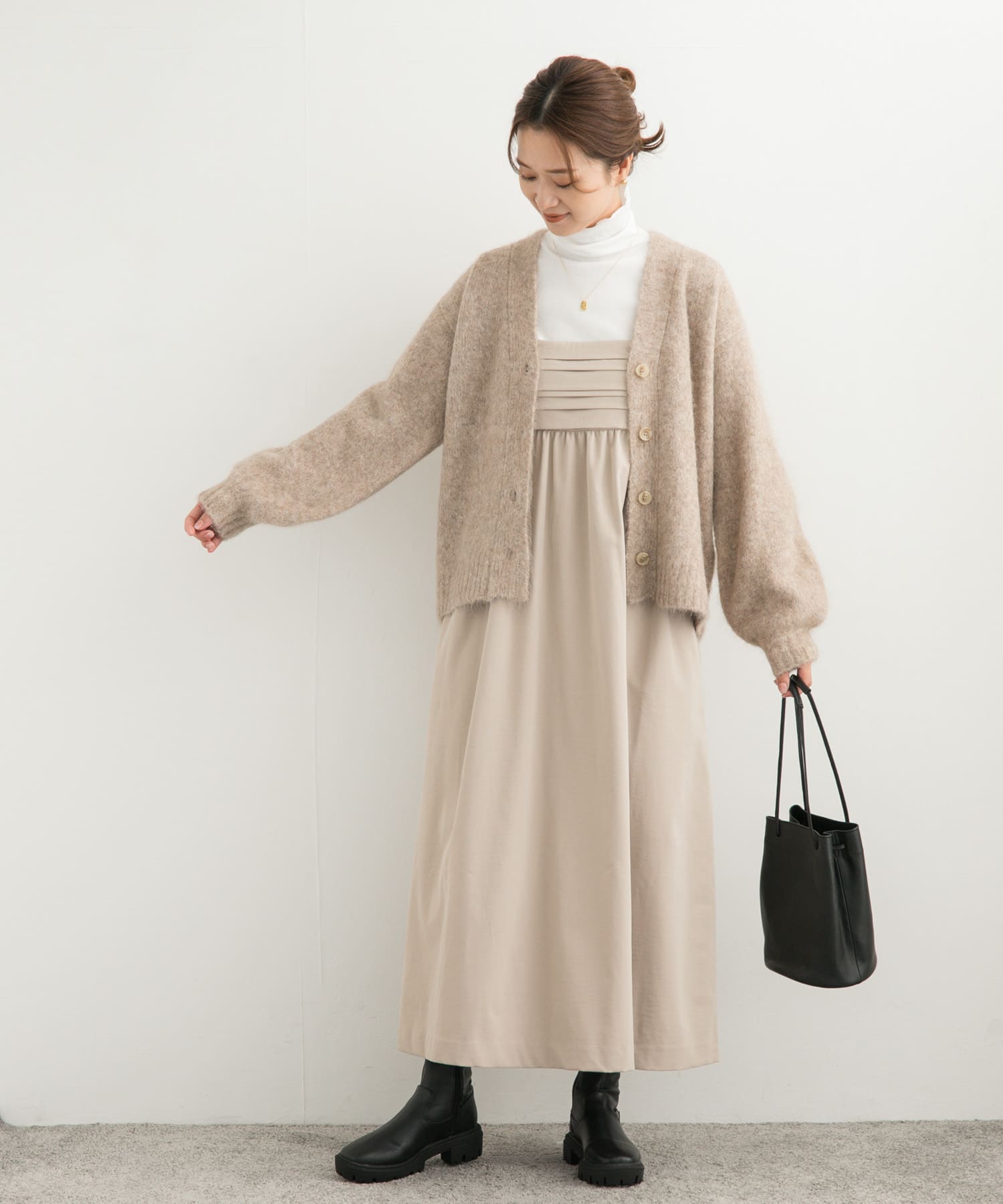L.BEIGE
