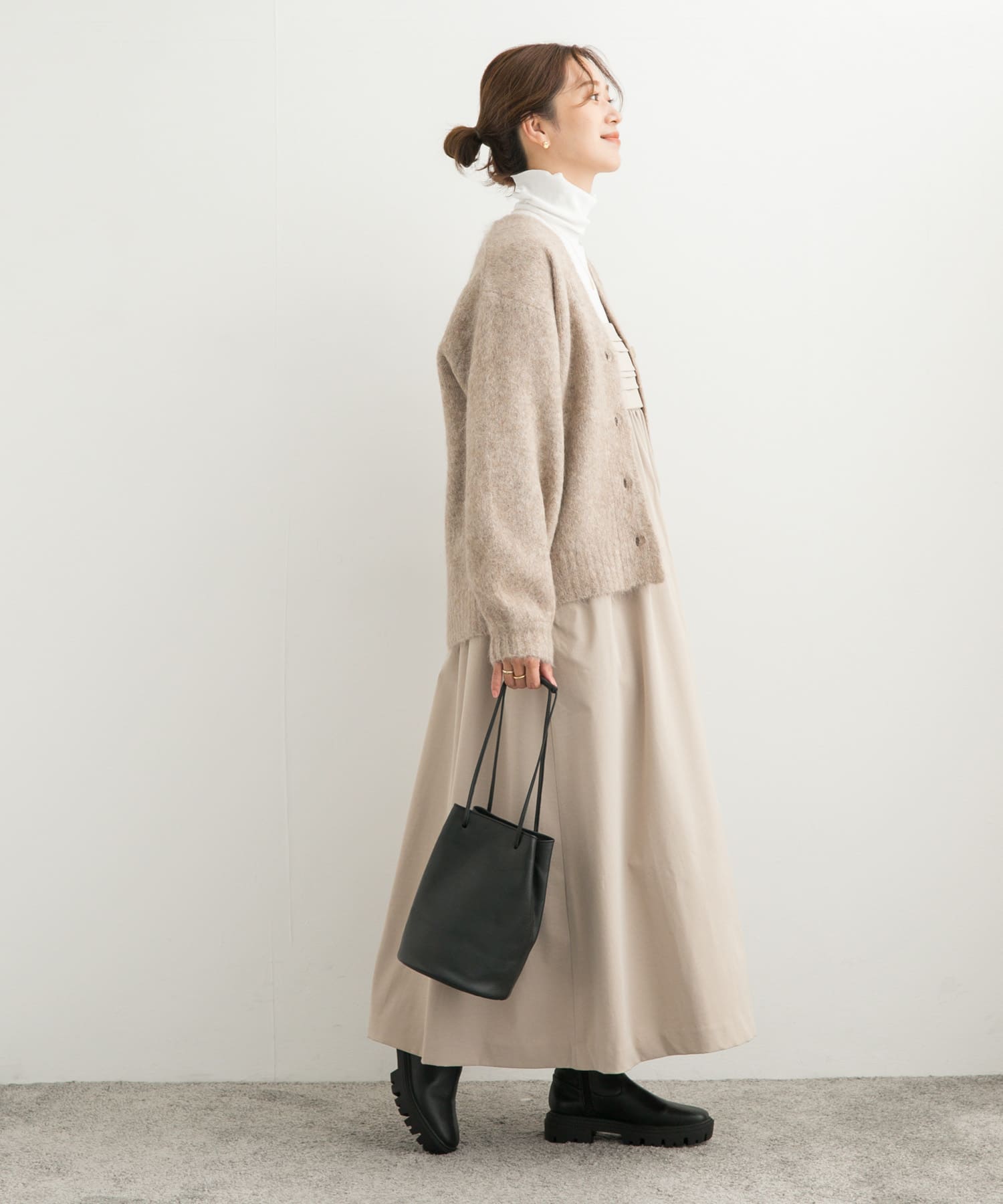 L.BEIGE