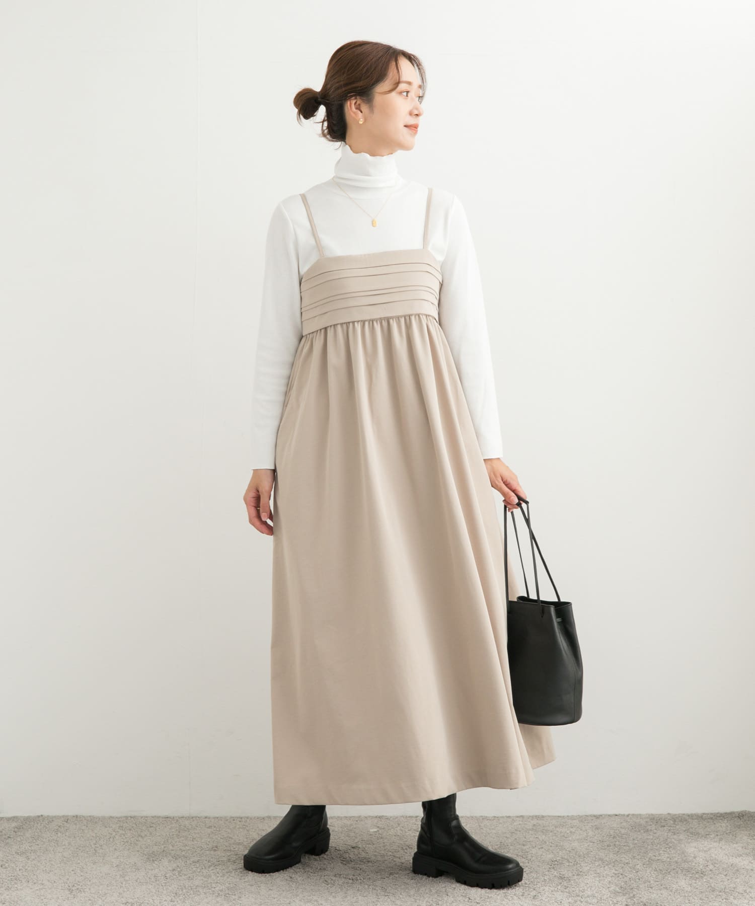 L.BEIGE