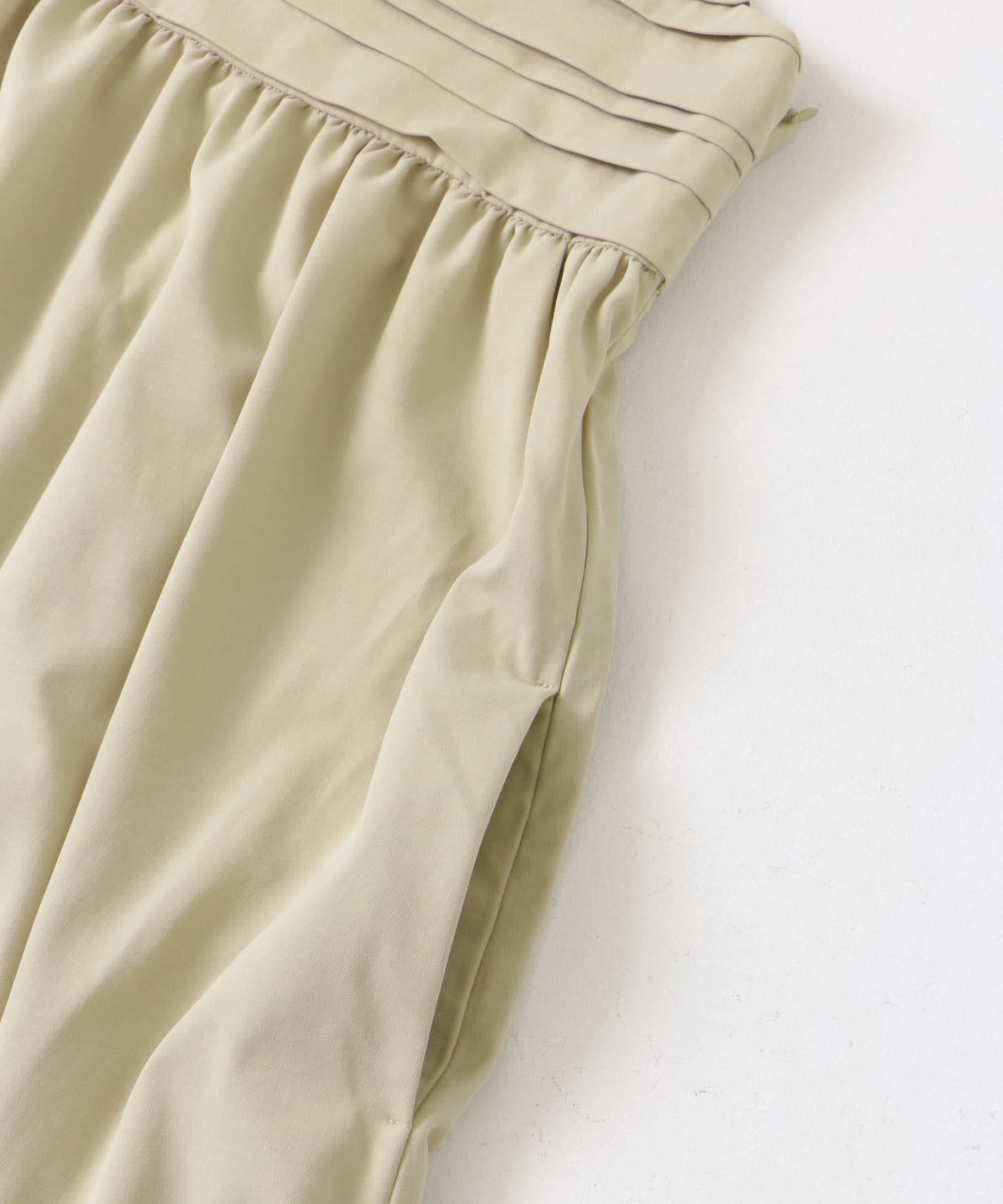 L.BEIGE