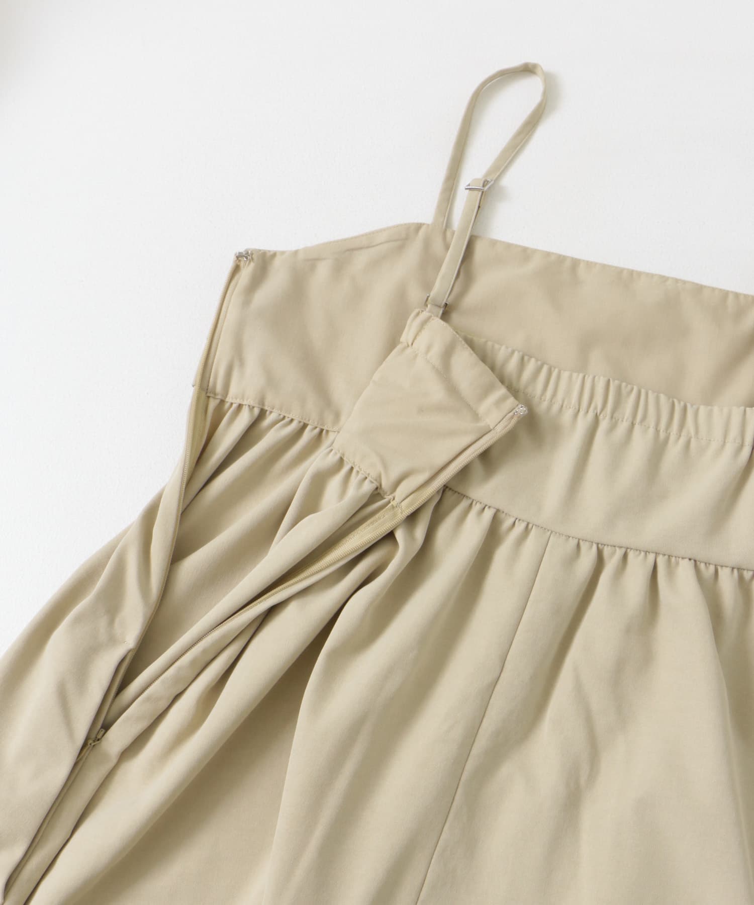 L.BEIGE