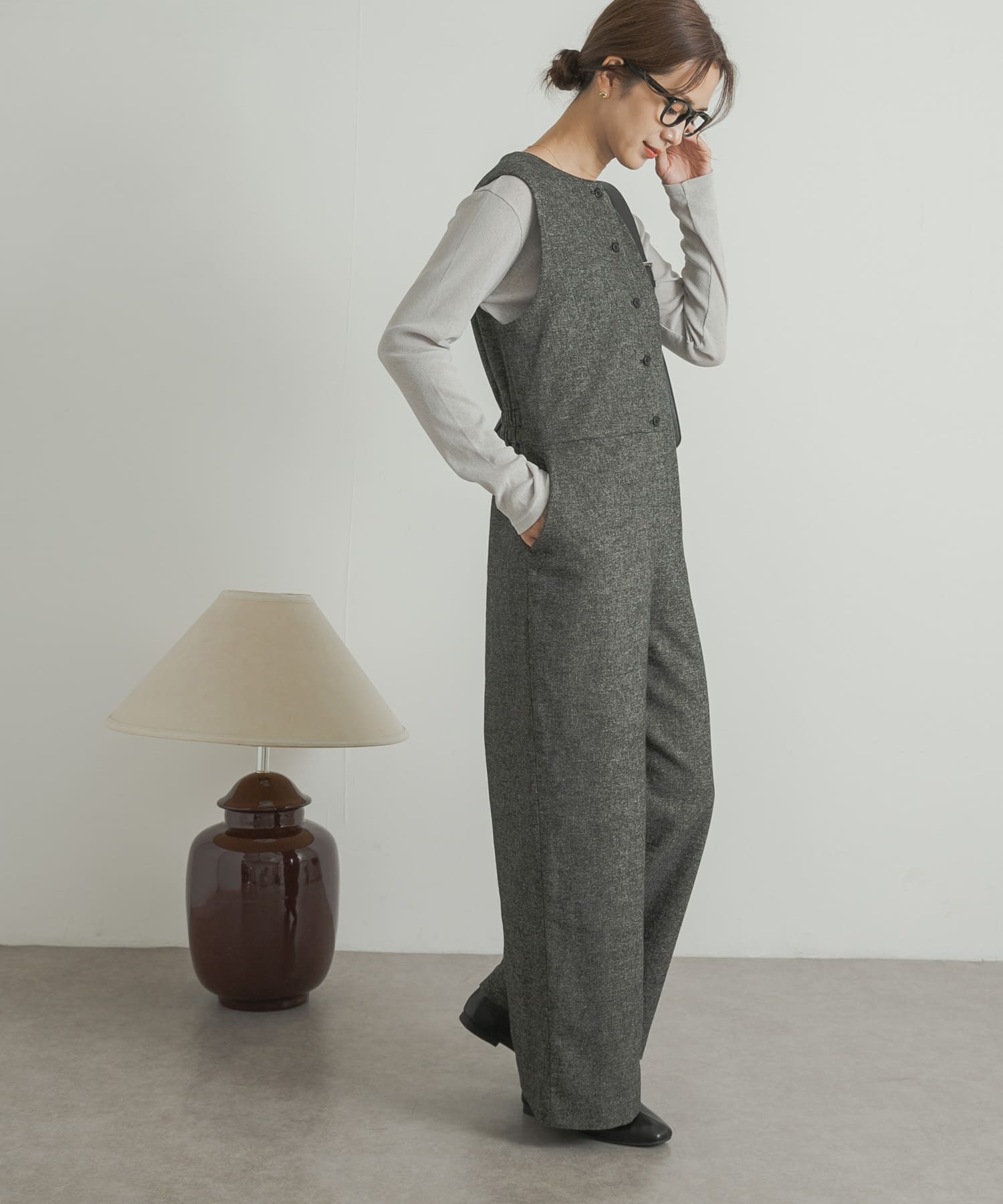 GRAY