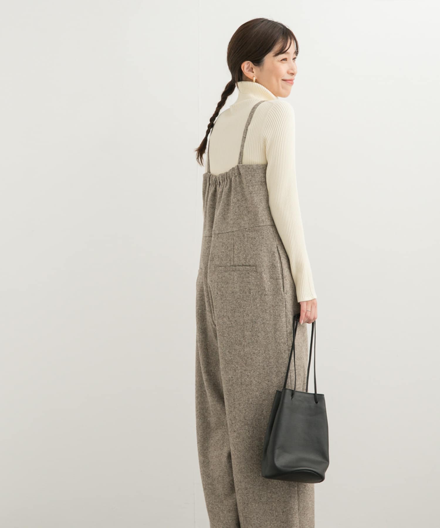 L.BEIGE