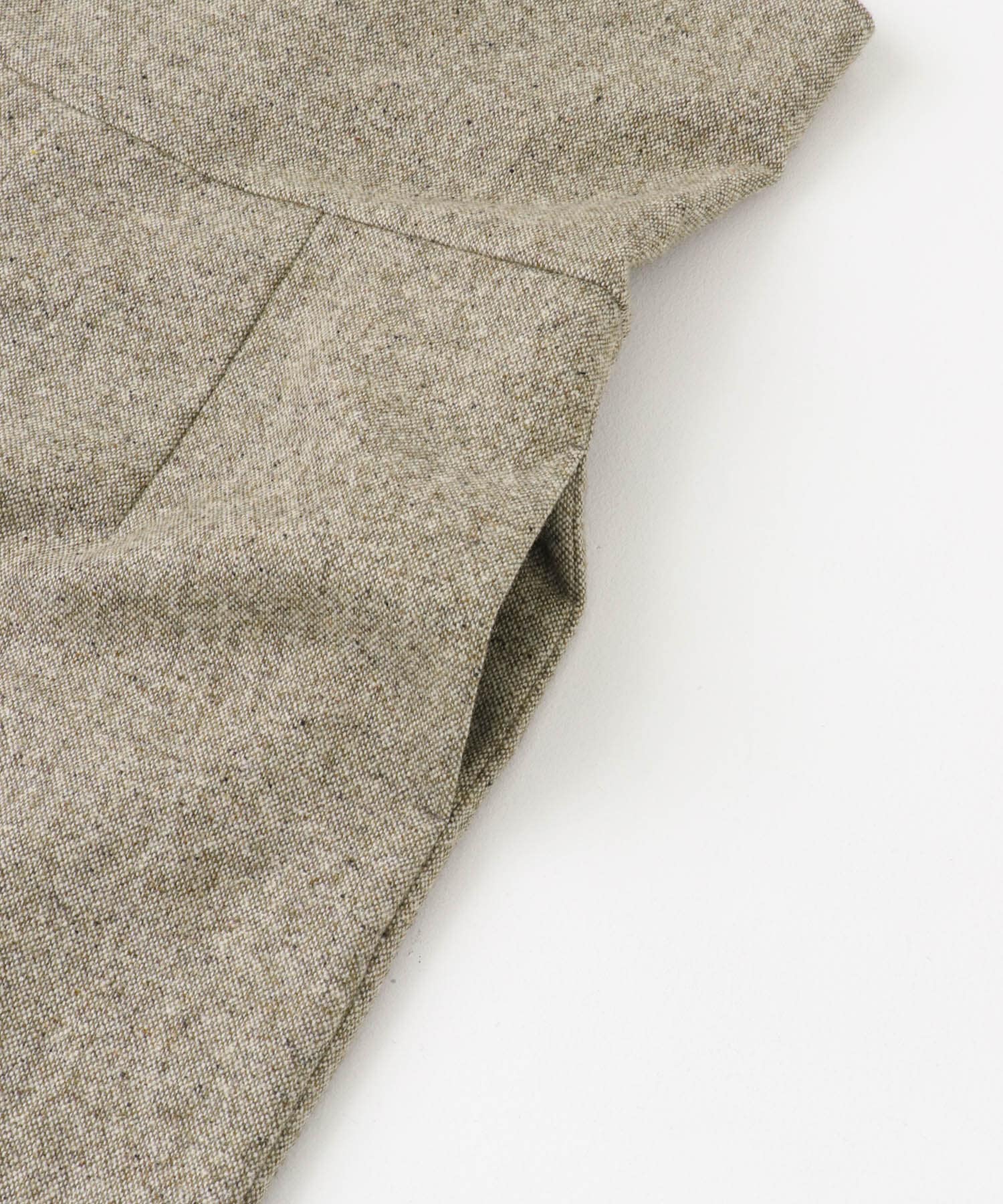 L.BEIGE