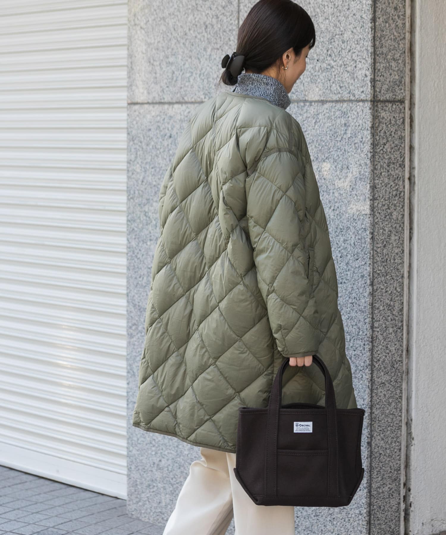 KHAKI