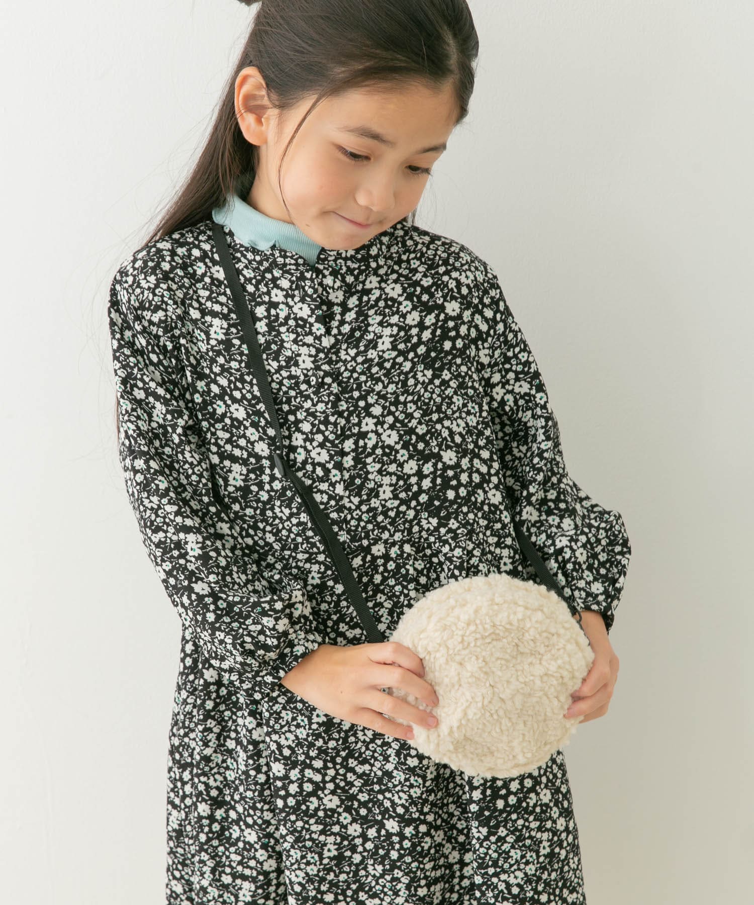 サークルボアポシェット(KIDS) IVORY one