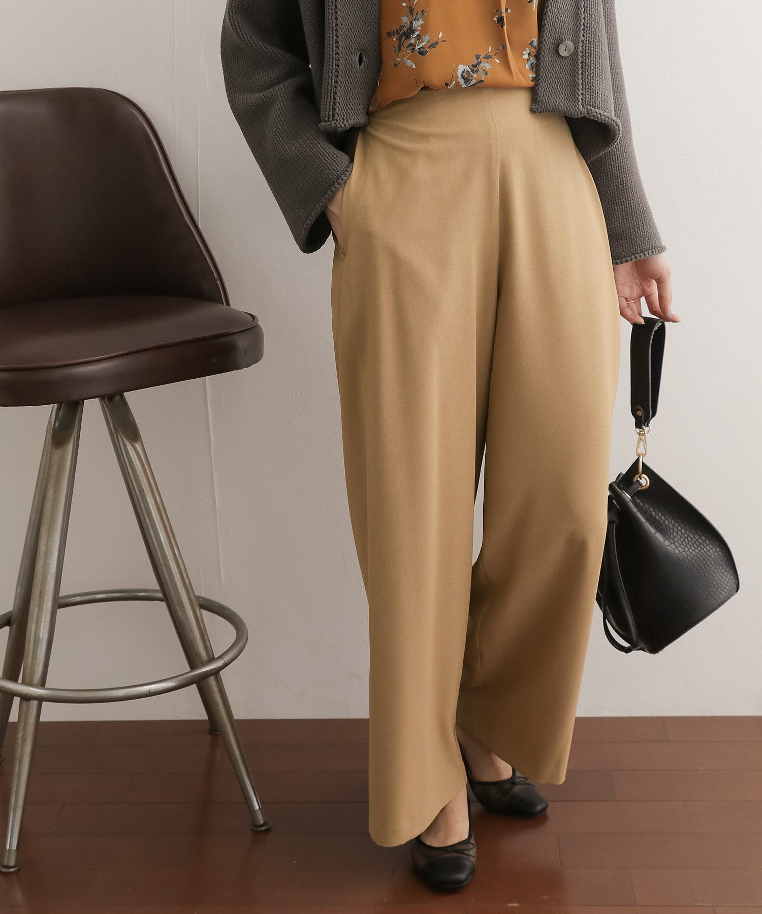 サイドシームレスパンツ∴ CAMEL 36