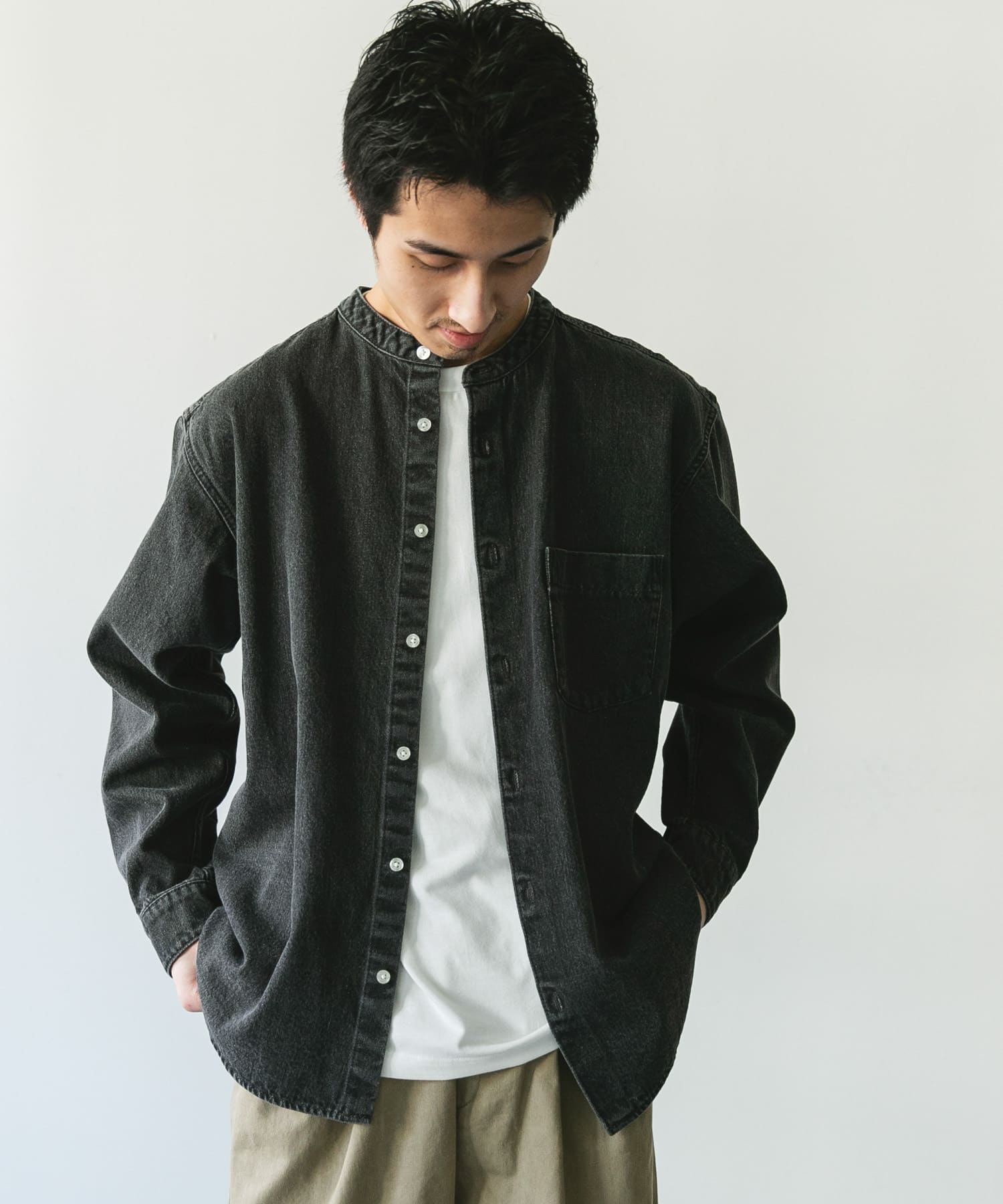 GRAY