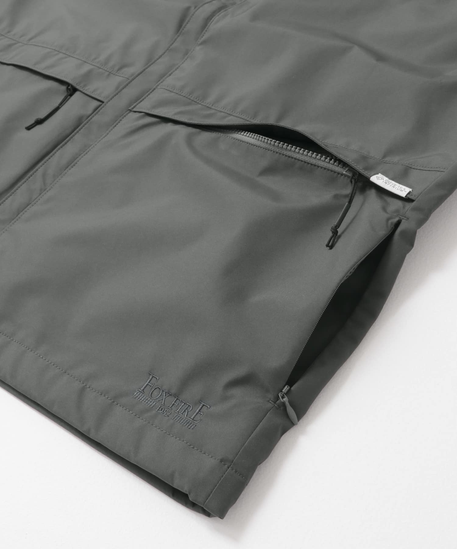 別注』Foxfire×DOORS ゴアテックス ベスト(M CHARCOAL): アウター