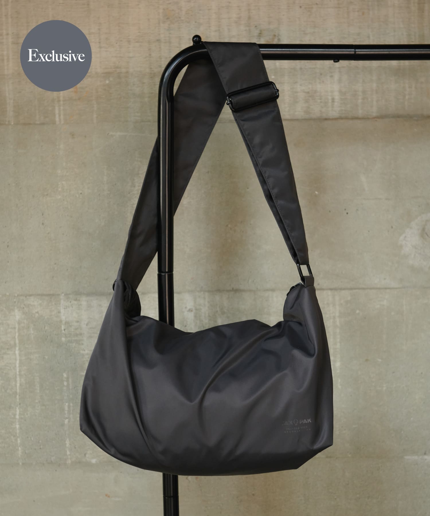 『撥水』『別注』YAKPAK×DOORS　SHOULDER BAG M CHARCOAL -