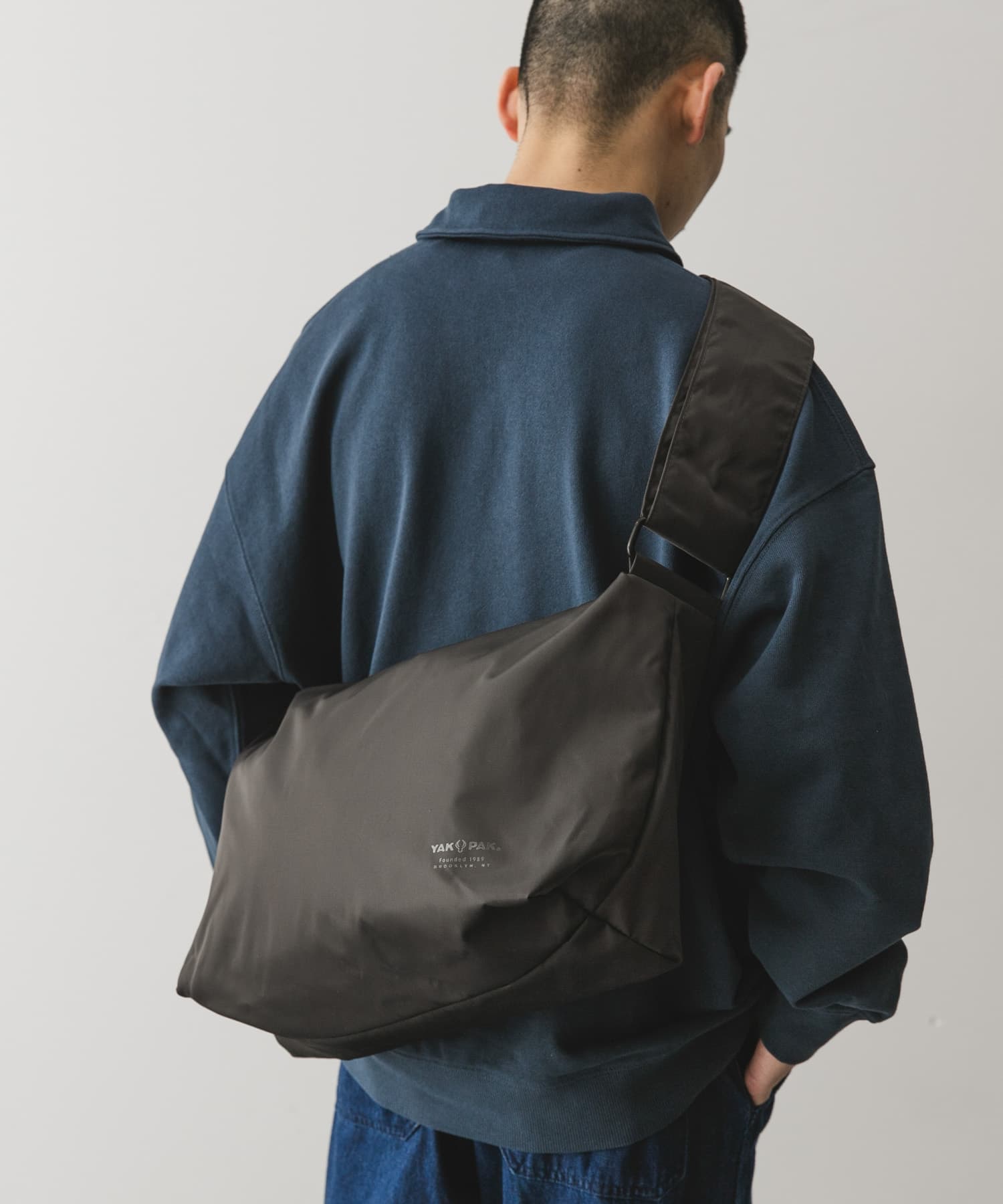 『撥水』『別注』YAKPAK×DOORS　SHOULDER BAG M CHARCOAL -