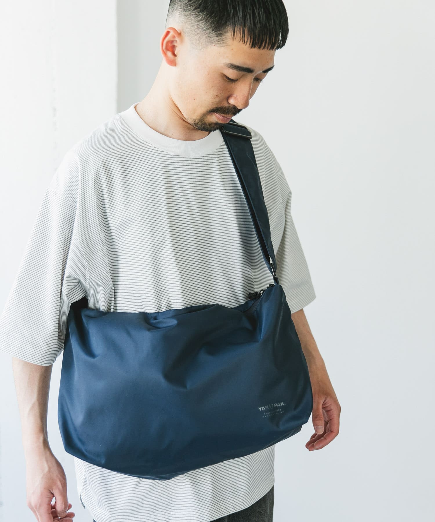 『撥水』『別注』YAKPAK×DOORS　SHOULDER BAG M NAVY -