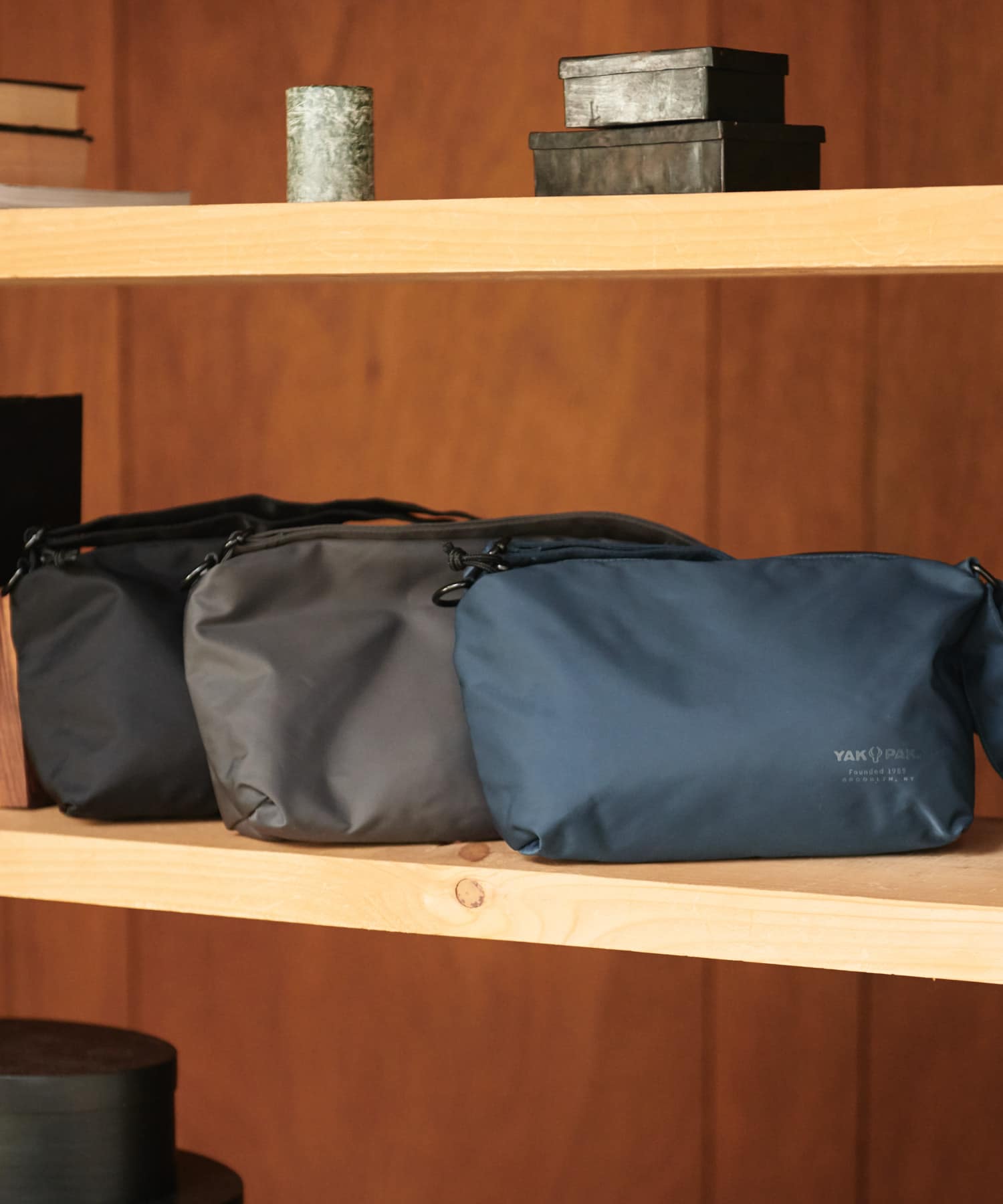 『撥水』『別注』YAKPAK×DOORS　SHOULDER BAG S NAVY -