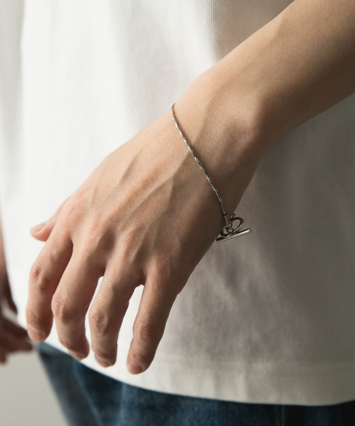 スクリューブレスレット