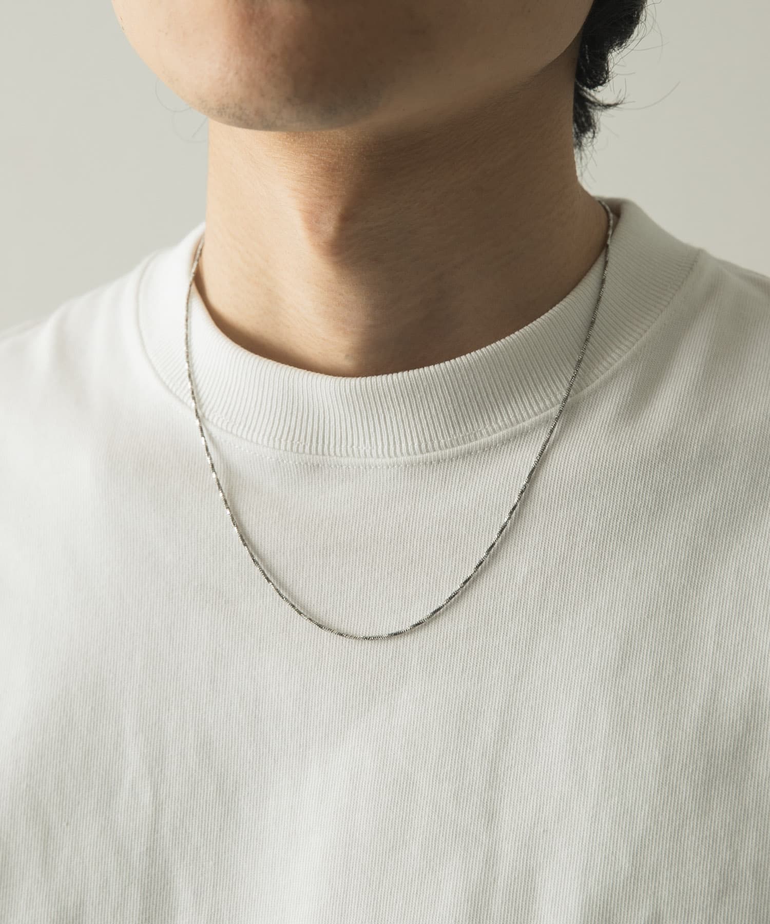 スクリューネックレス