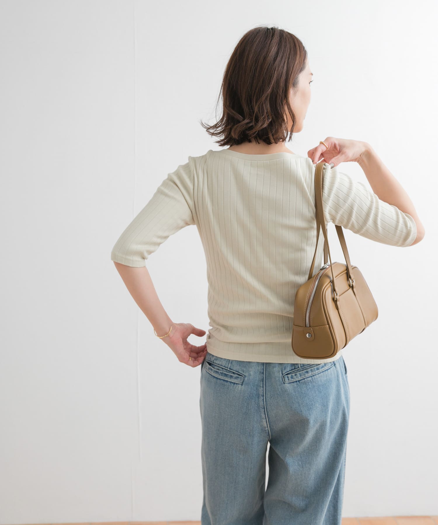 L.BEIGE