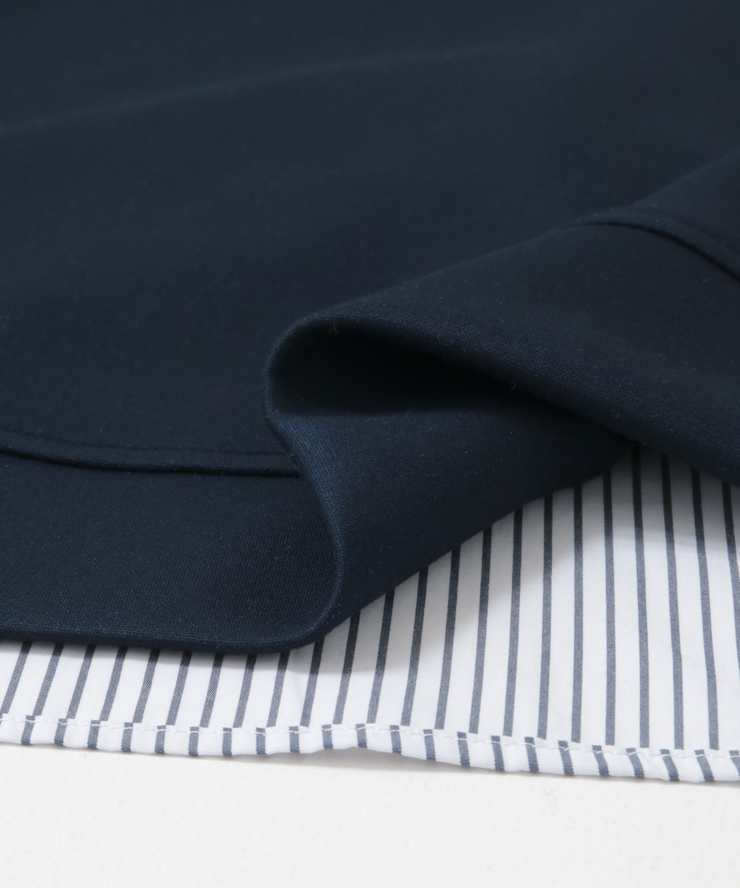 ダンボール布帛切替プルオーバー NAVY M