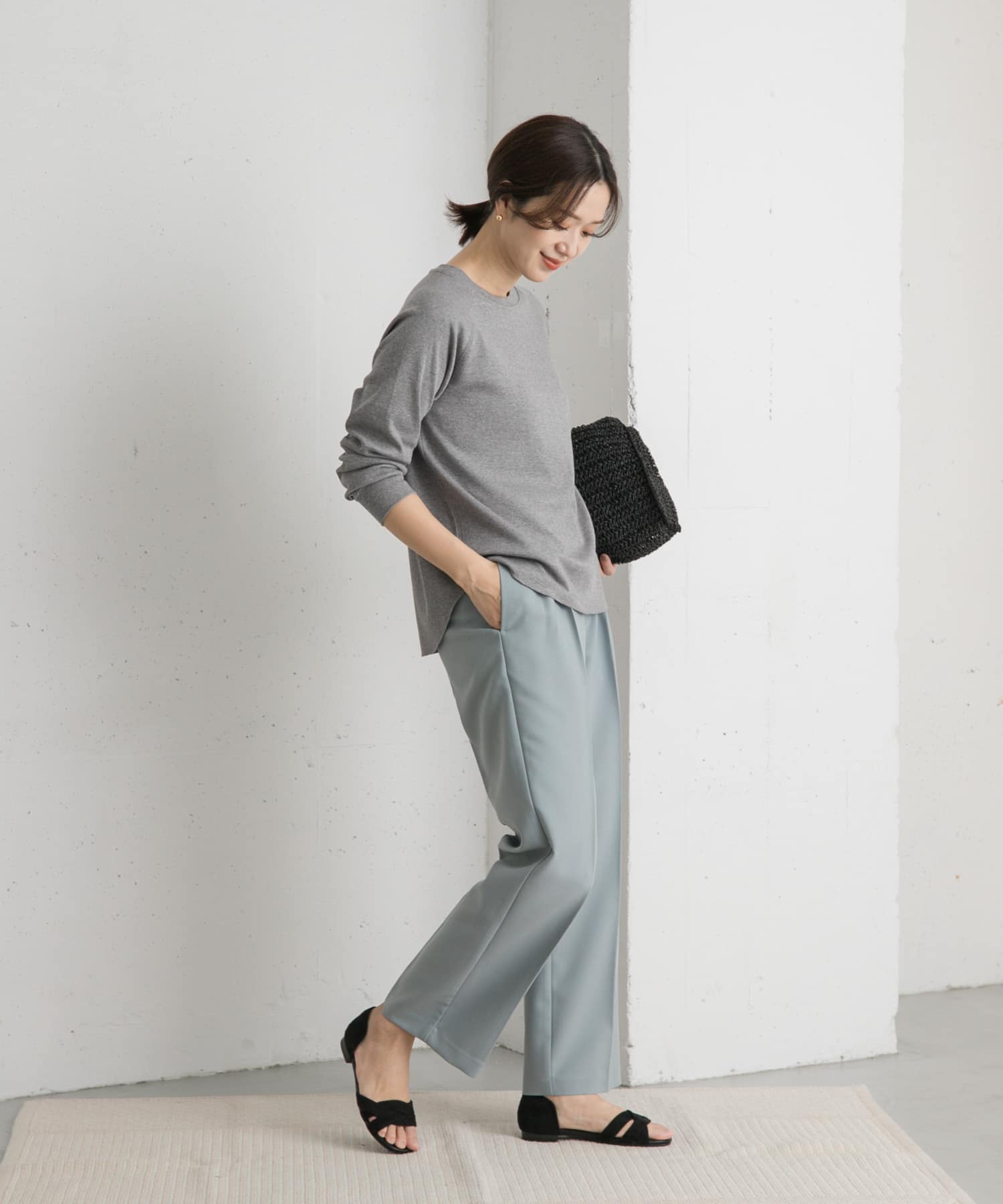 TOP GRAY