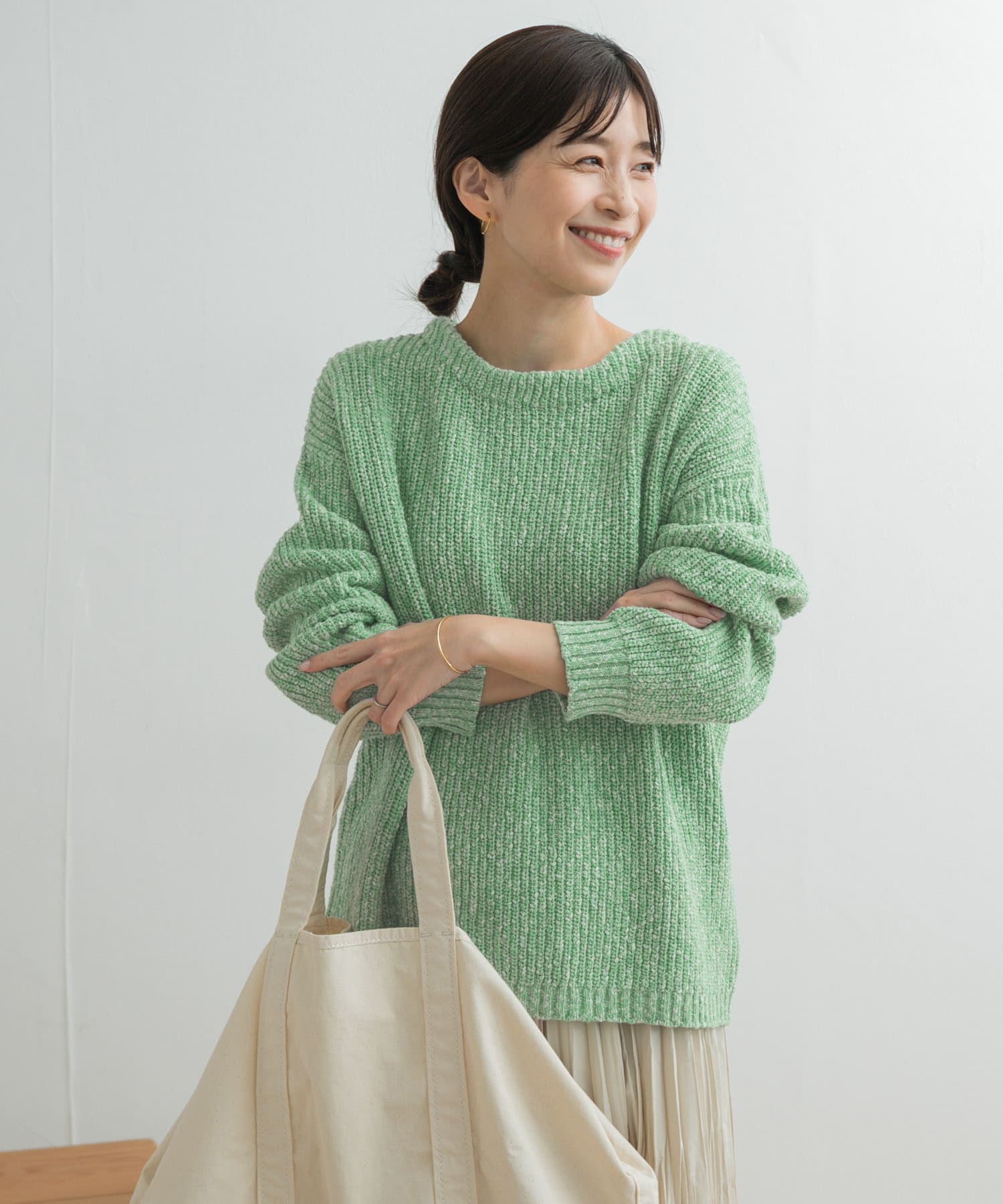 GREEN
