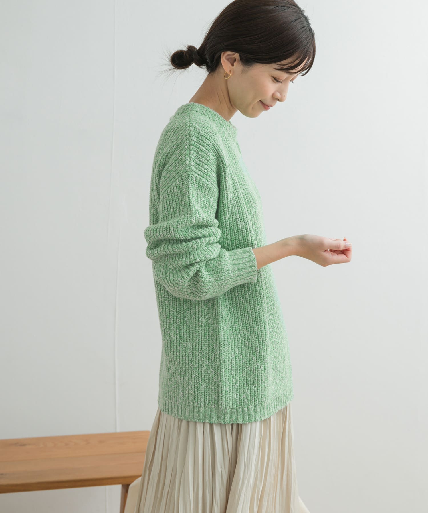 GREEN