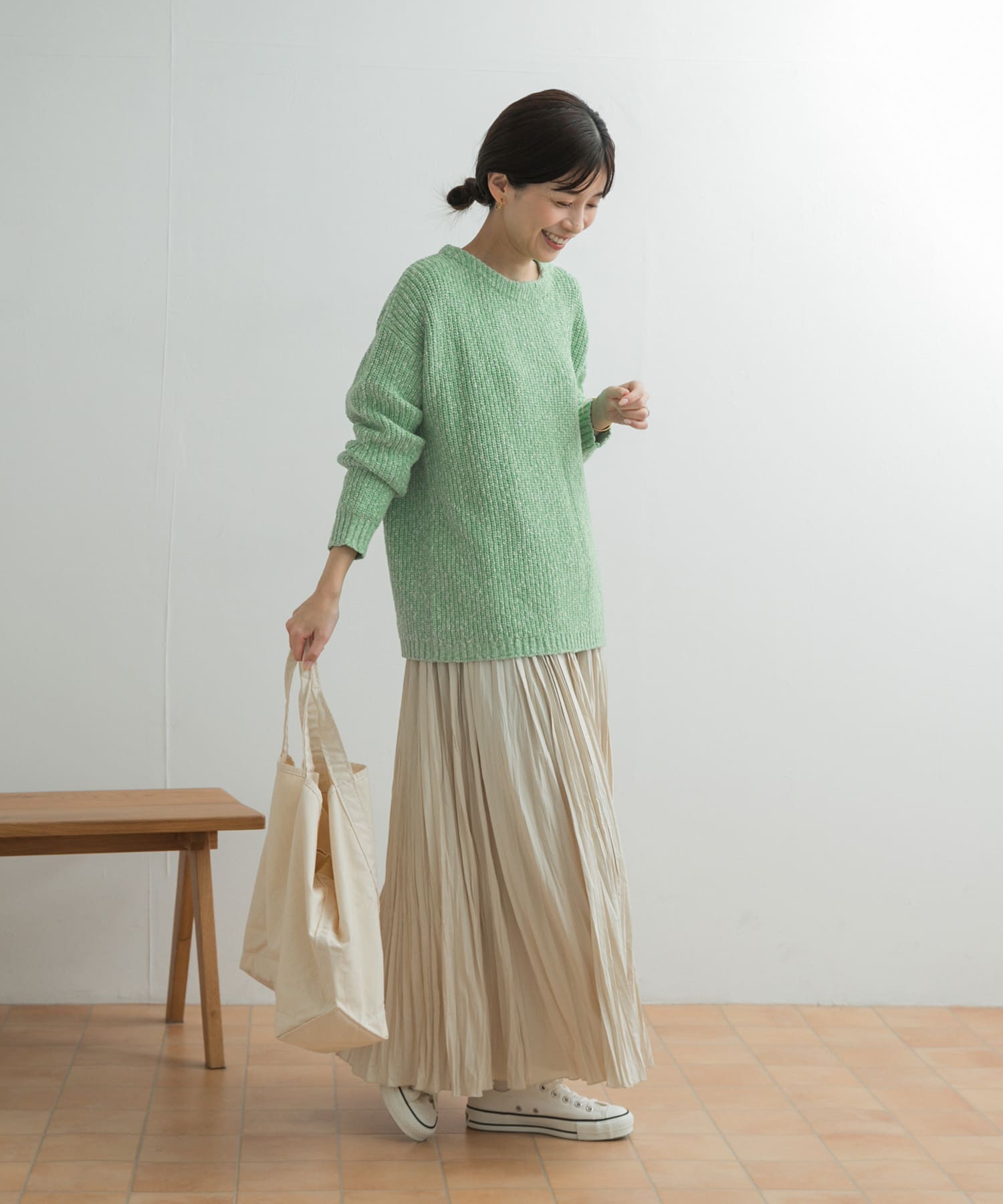GREEN
