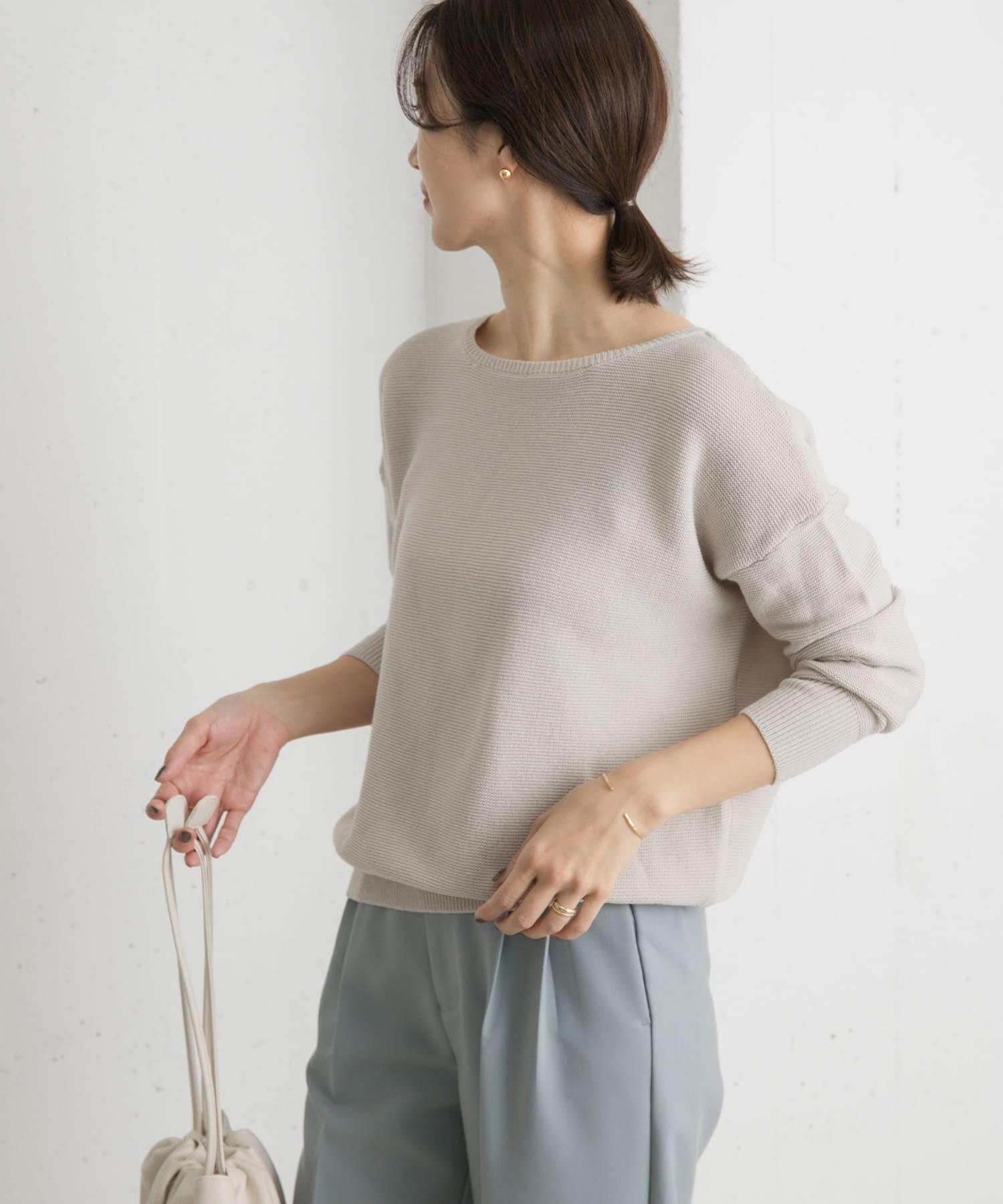 LIGHT GRAY