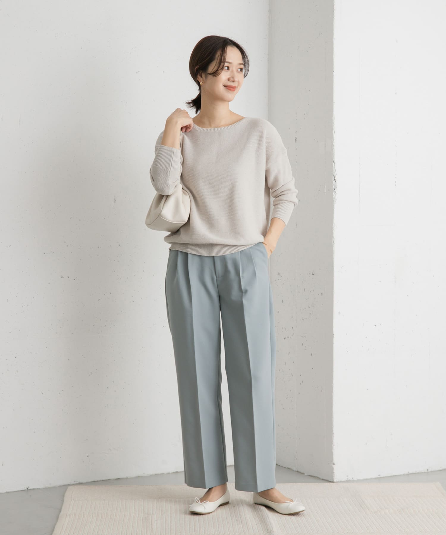 LIGHT GRAY