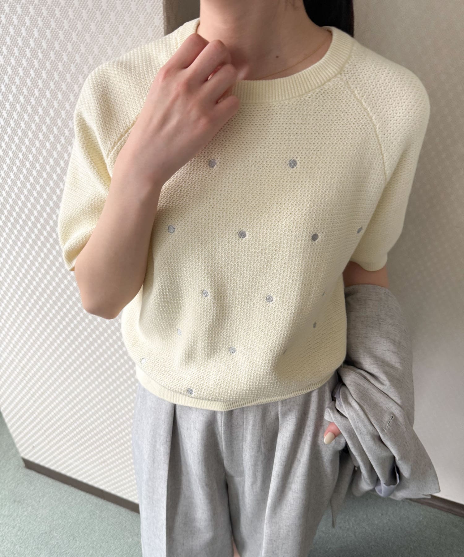 ラメドット刺繍ニット