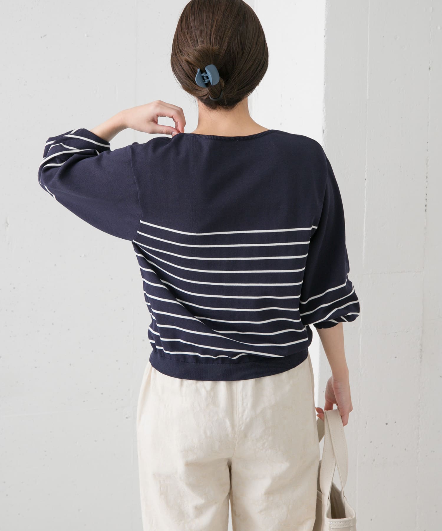 NVY×WHT