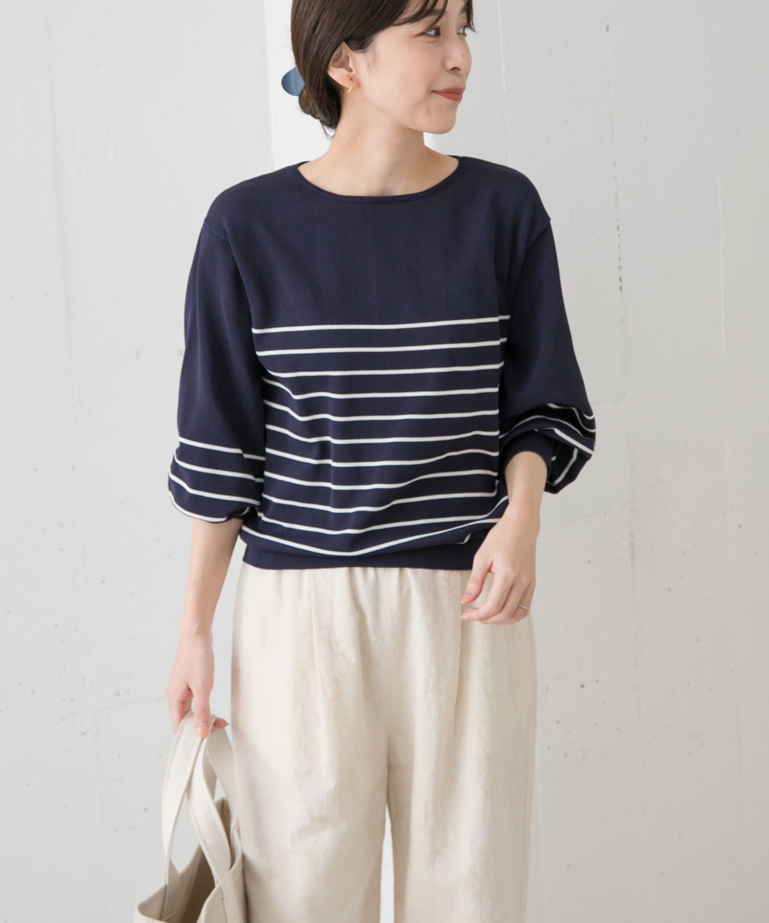 NVY×WHT