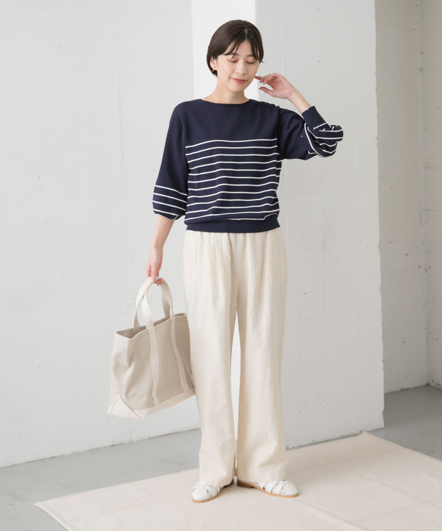 NVY×WHT