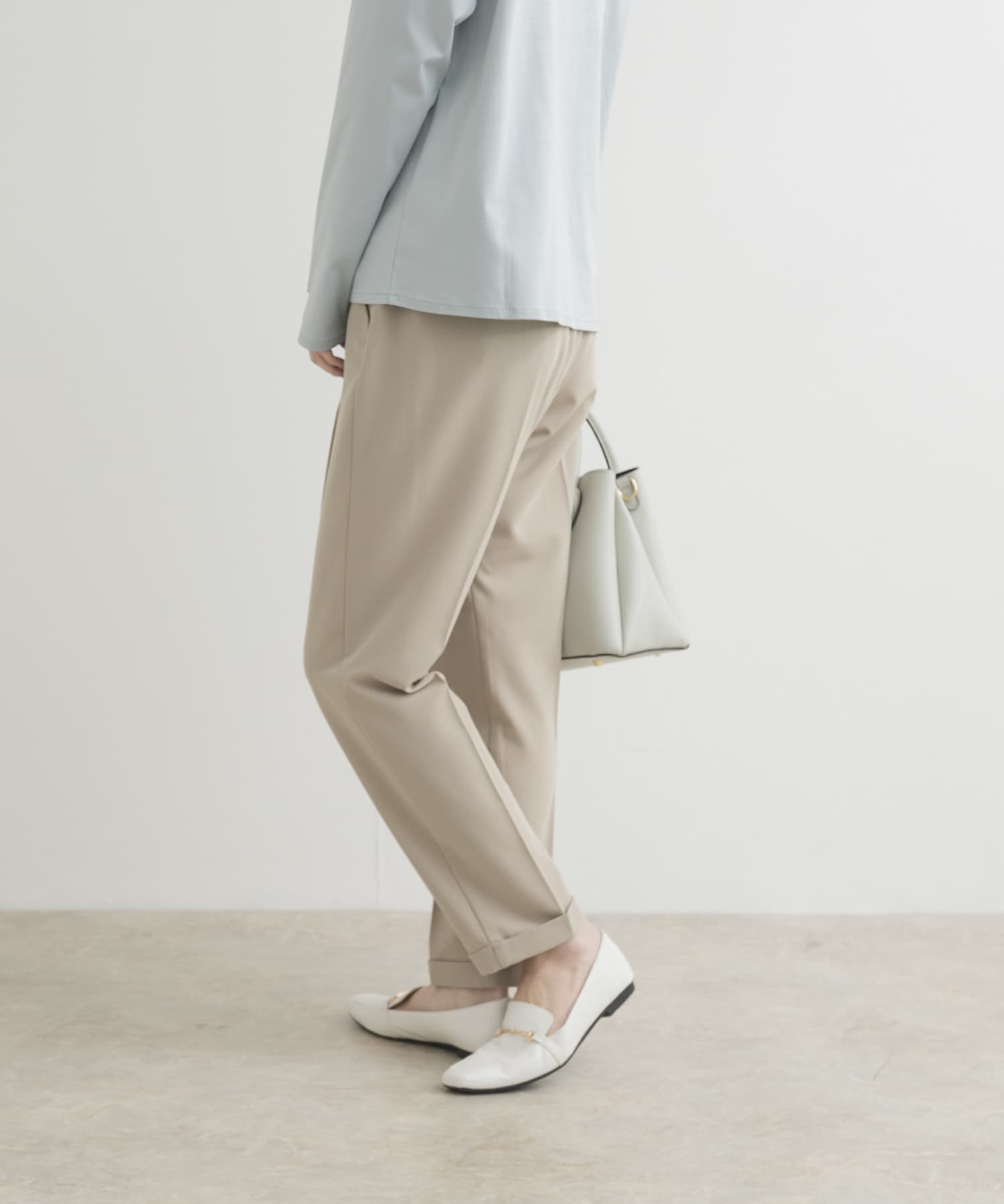 L.BEIGE