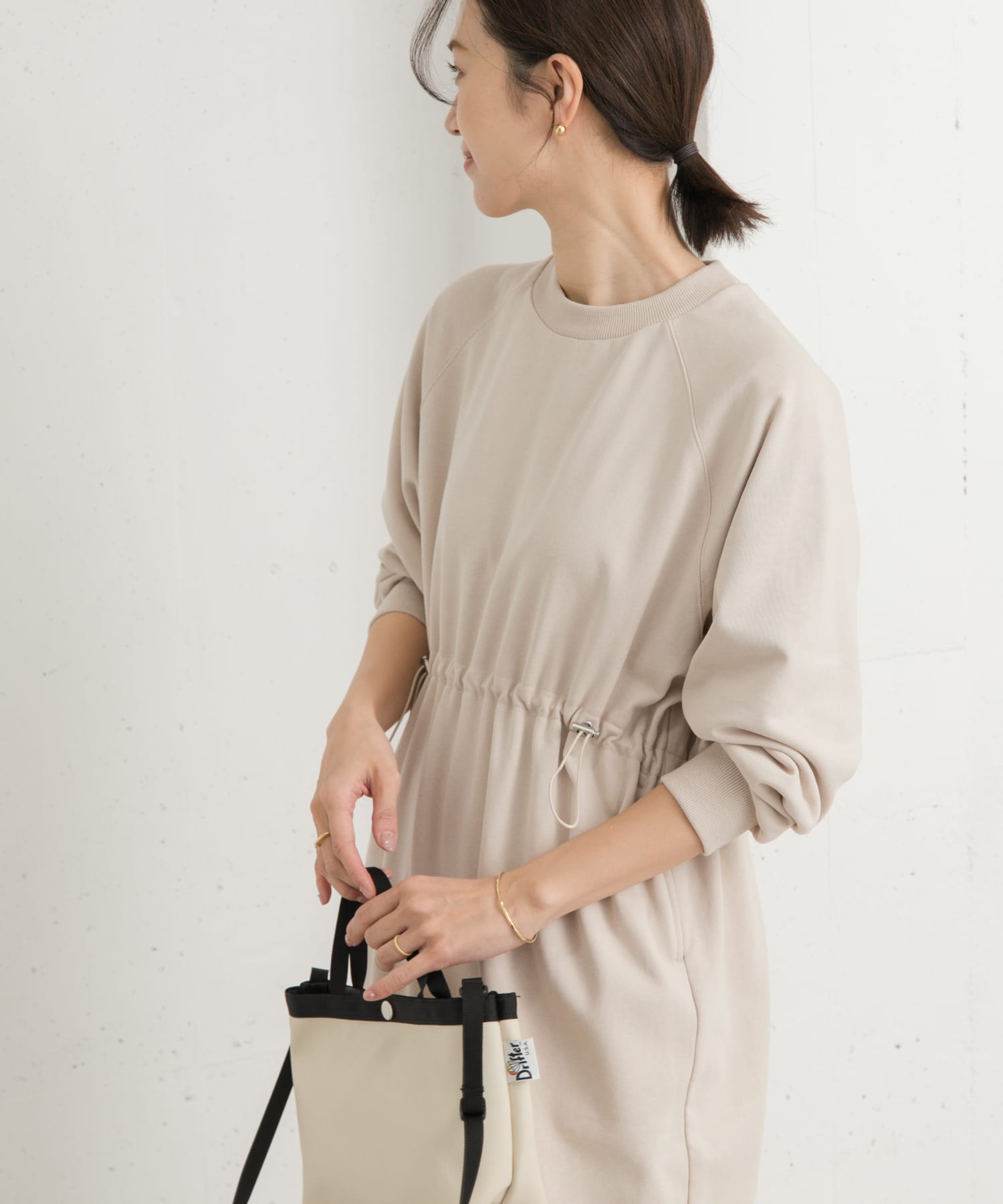 L.BEIGE