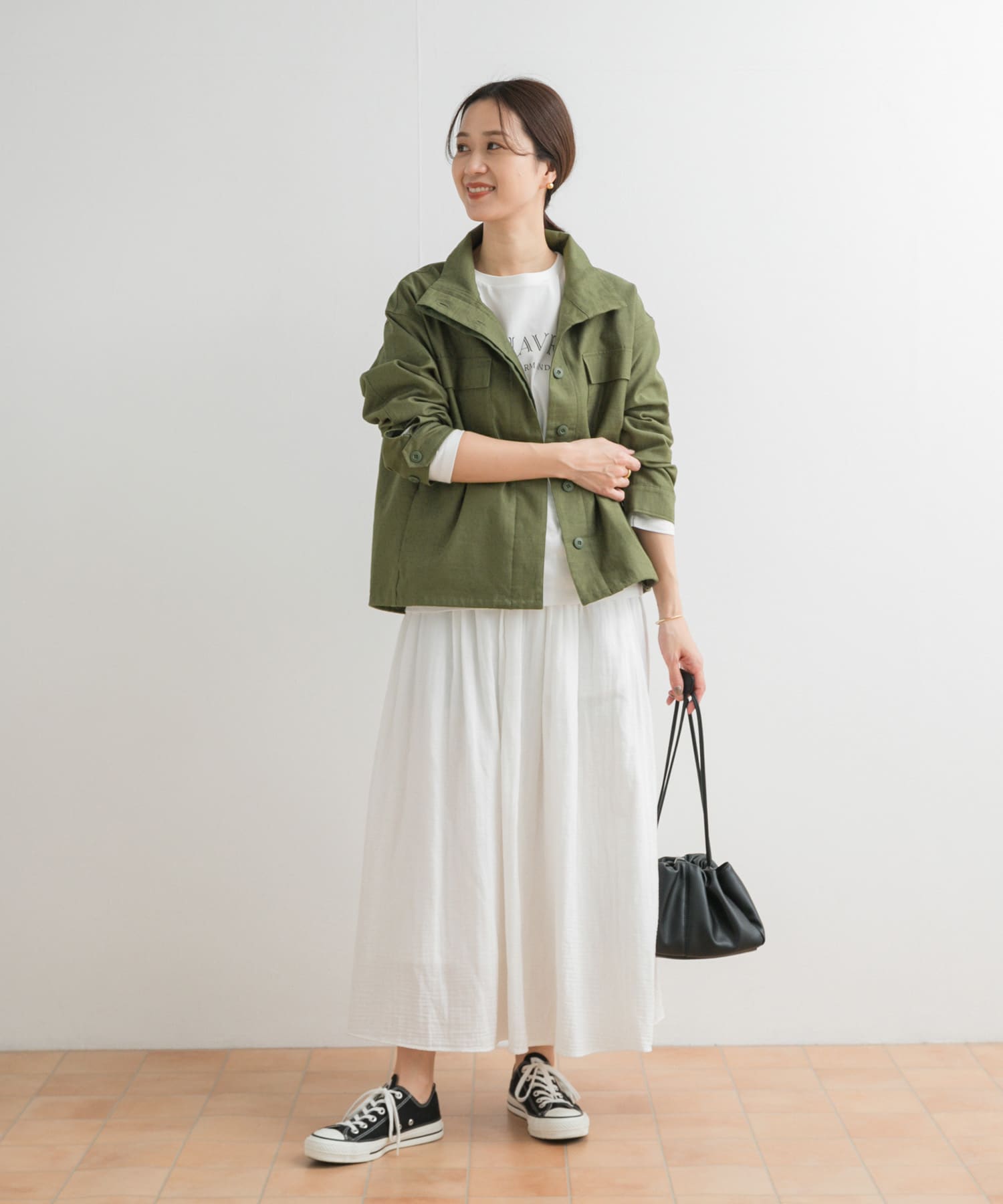 KHAKI