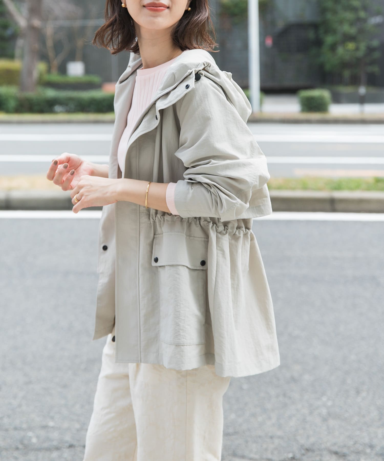 ナイロンマウンテンパーカー