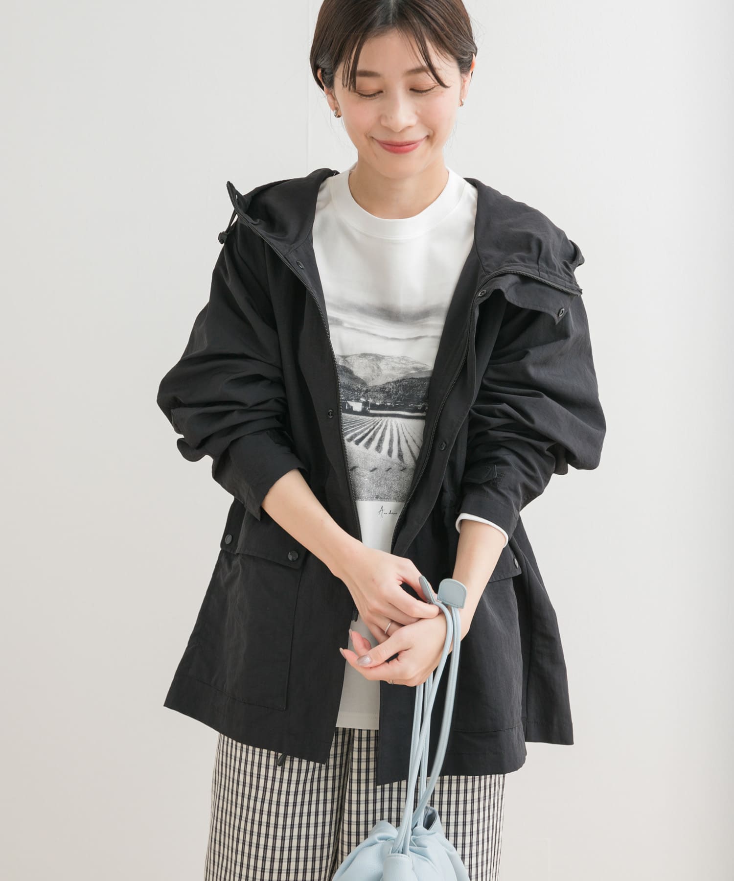 ナイロンマウンテンパーカー