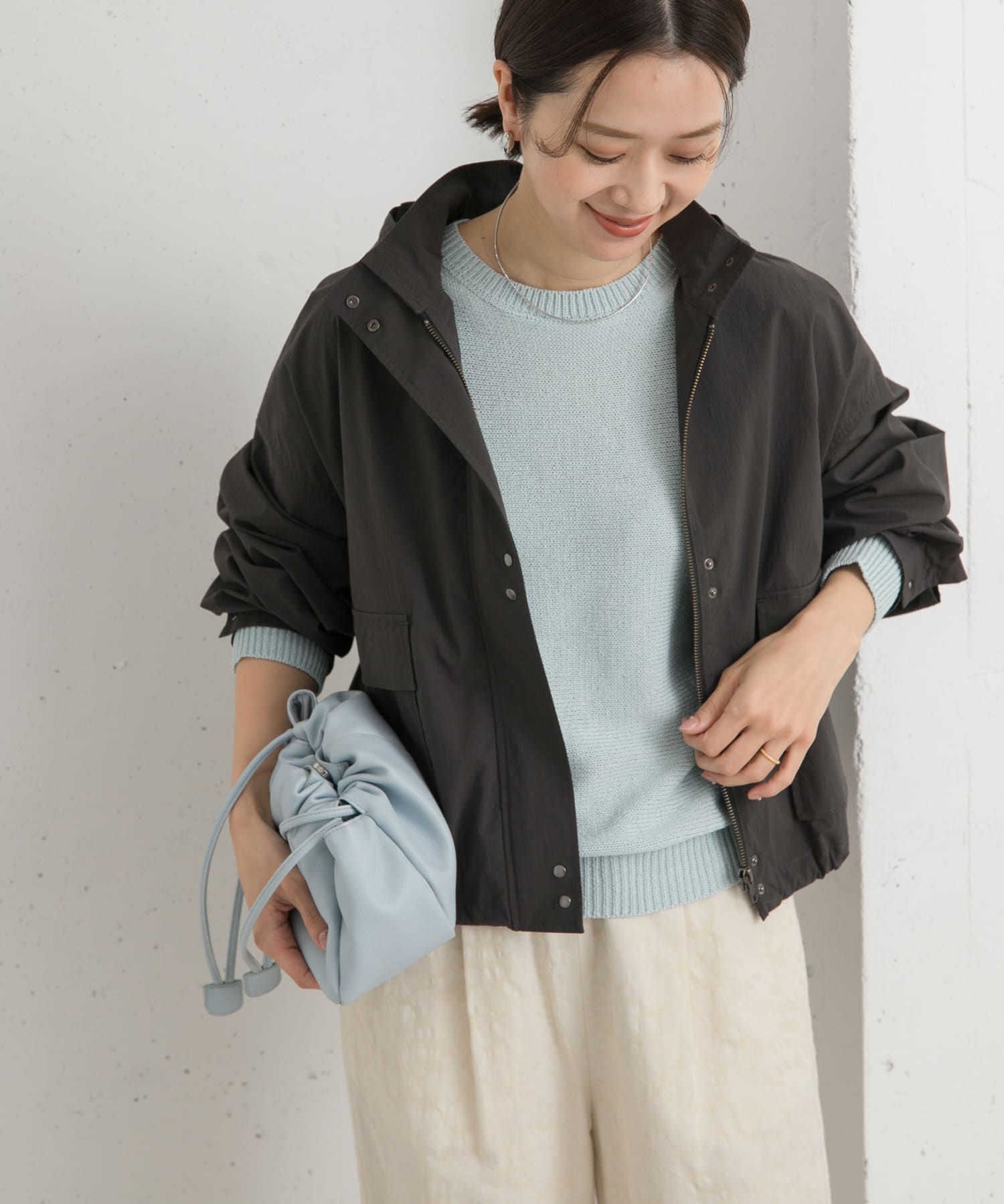 ショート丈マウンテンパーカー